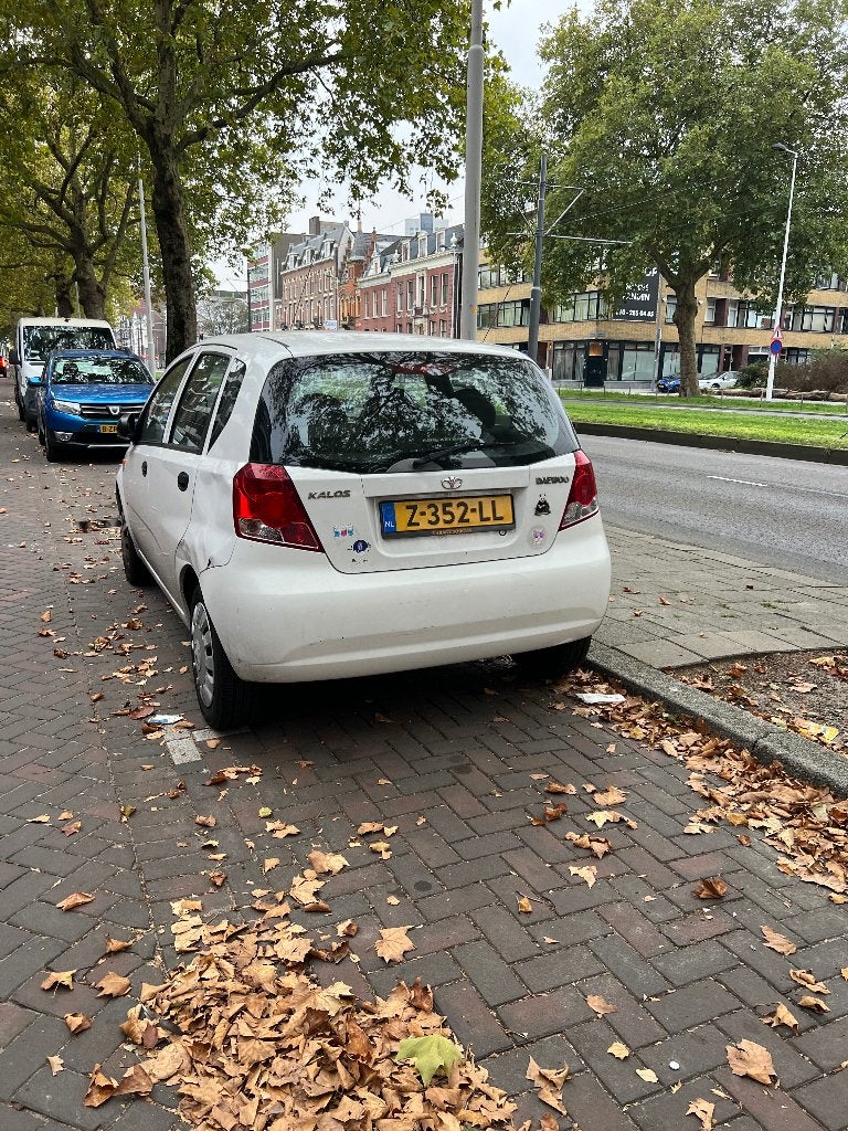 Daewoo Kalos 1.2 2004 Wit, Auto's, Voorwielaandrijving, 1150 cc, 15 km/l, 31 €/maand