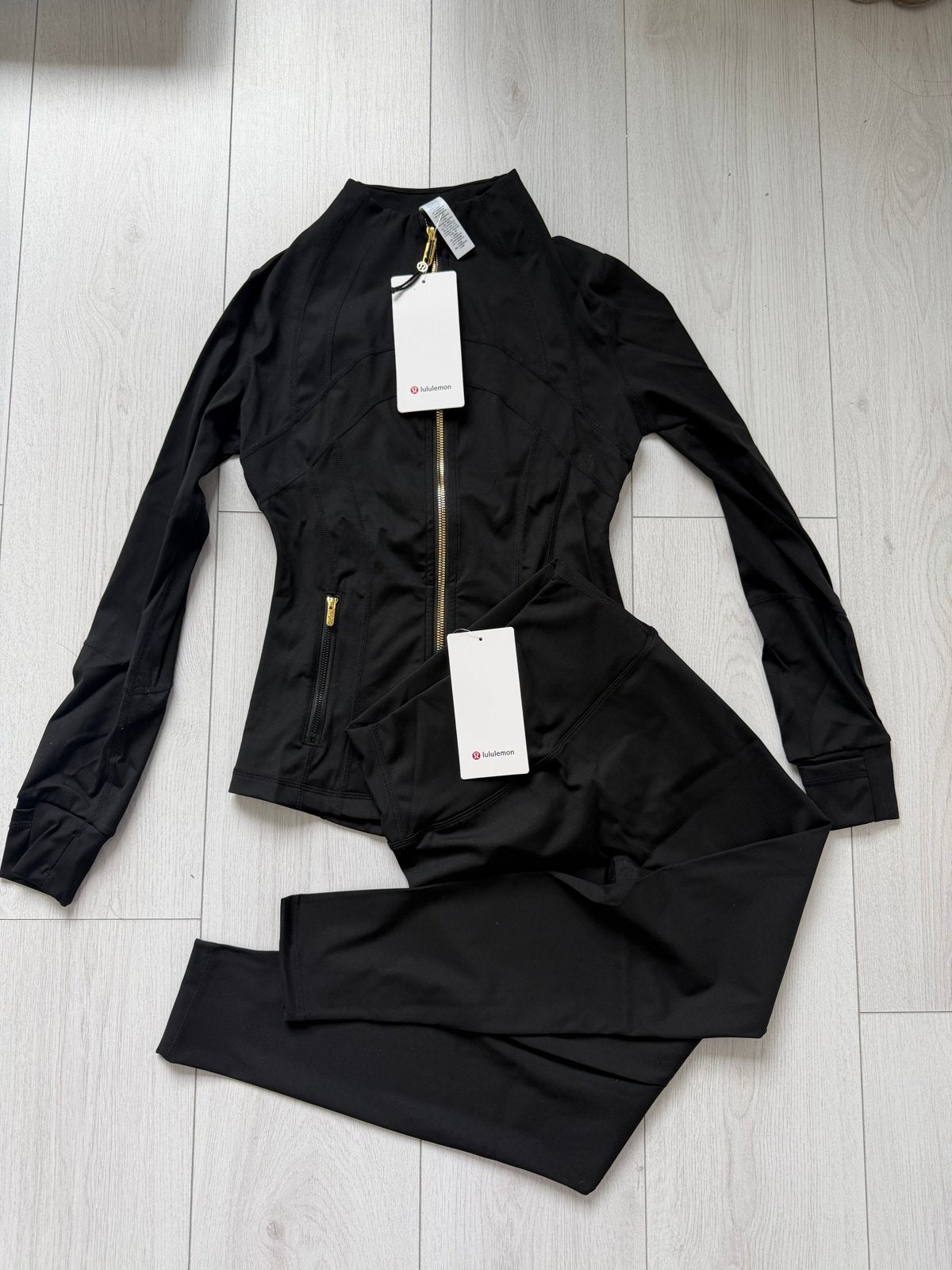 Lululemon sportset - legging en jasje, Kleding | Dames, Zwart, Nieuw, Ophalen of Verzenden, Fitness of Aerobics