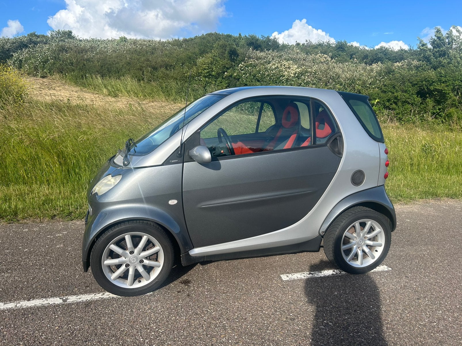 Smart 0.7 City Coupe 45KW Vol Automaat 2004 Grijs, Auto's, Smart, Achterwielaandrijving, 18 €/maand, 61 pk, Origineel Nederlands
