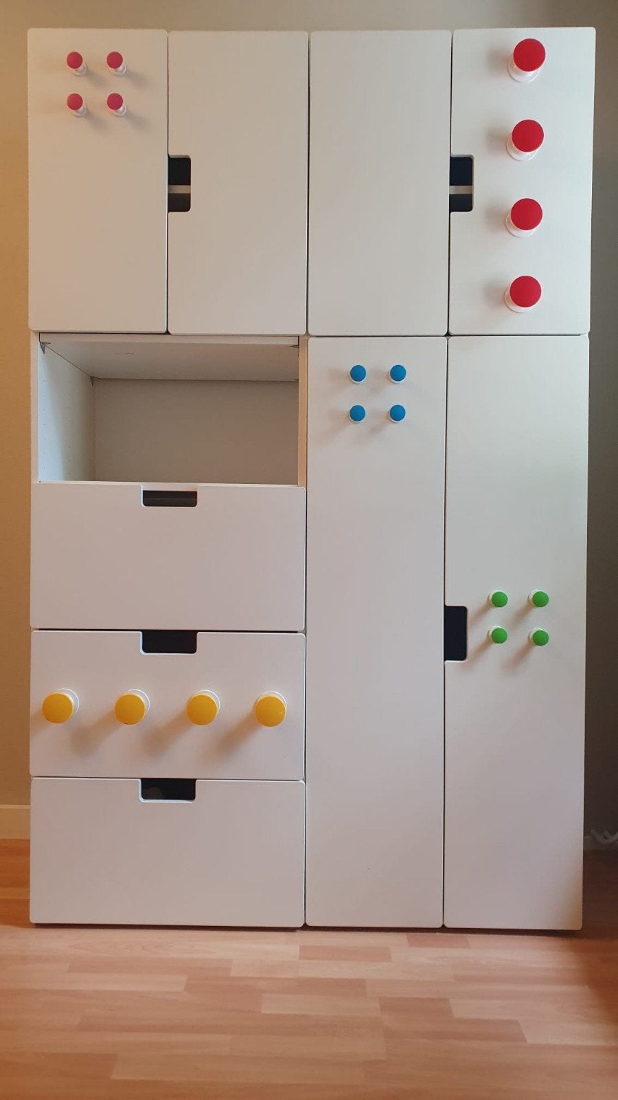 Ikea kledingkasten met kleurrijke knoppen, Ophalen, Gebruikt, Modern, Speels, 150 tot 200 cm