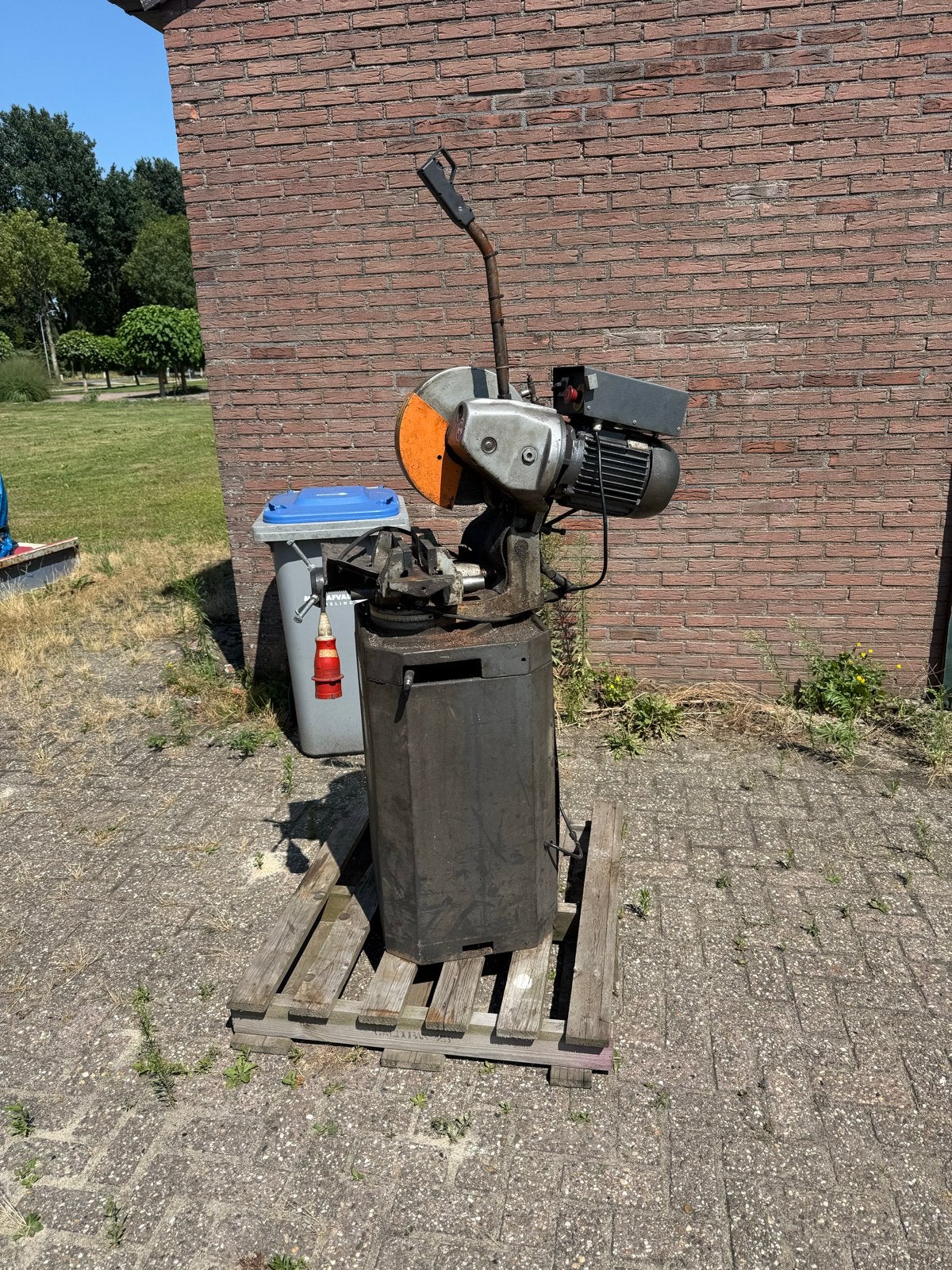 Huvema metaal afkortzaag 380V - Werkt naar behoren, Ophalen of Verzenden, O, O, O