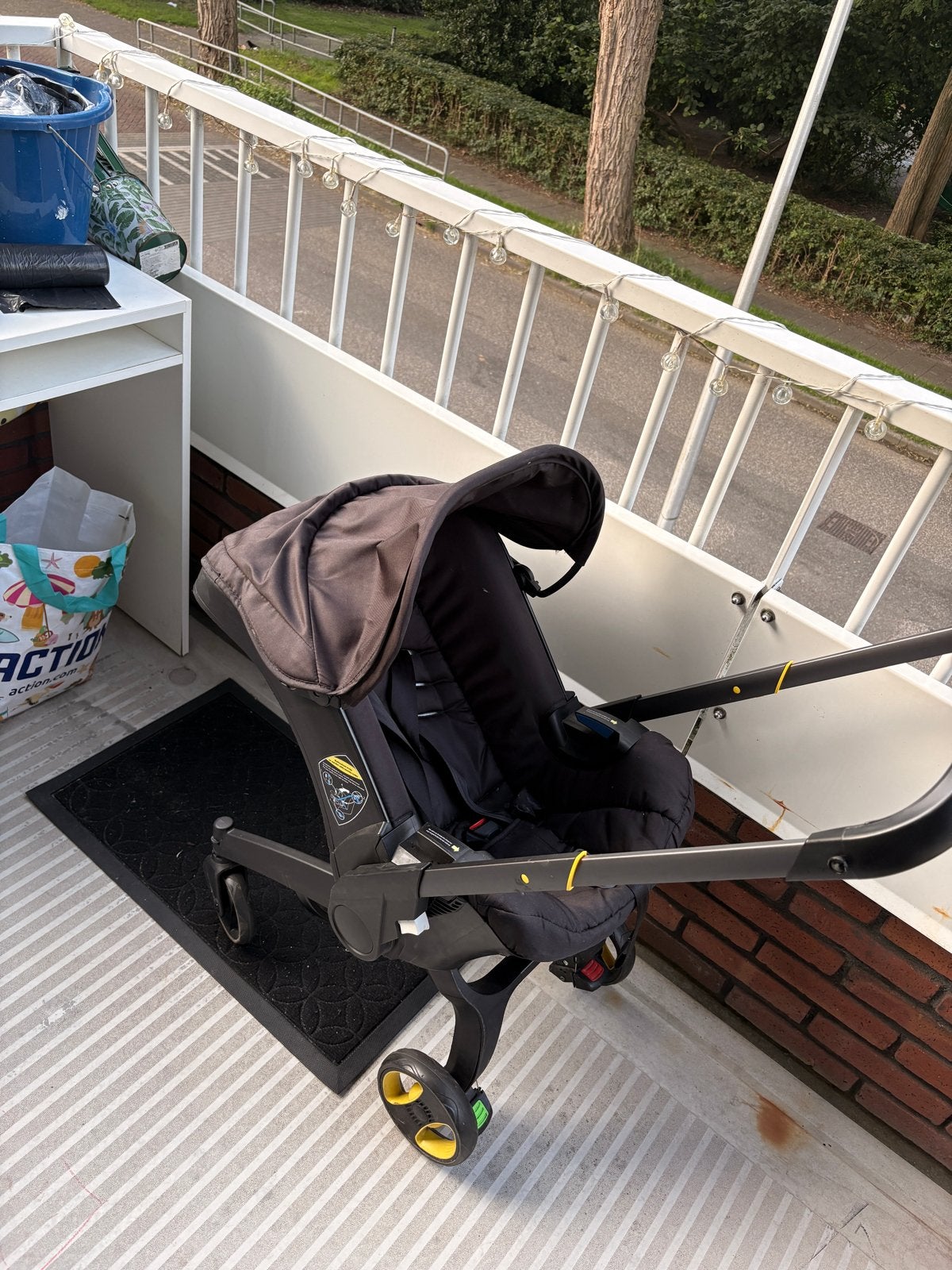 Doona autostoel en kinderwagen in één, Kinderen en Baby's, Kinderwagens en Combinaties, Overige merken, Gebruikt, Ophalen of Verzenden