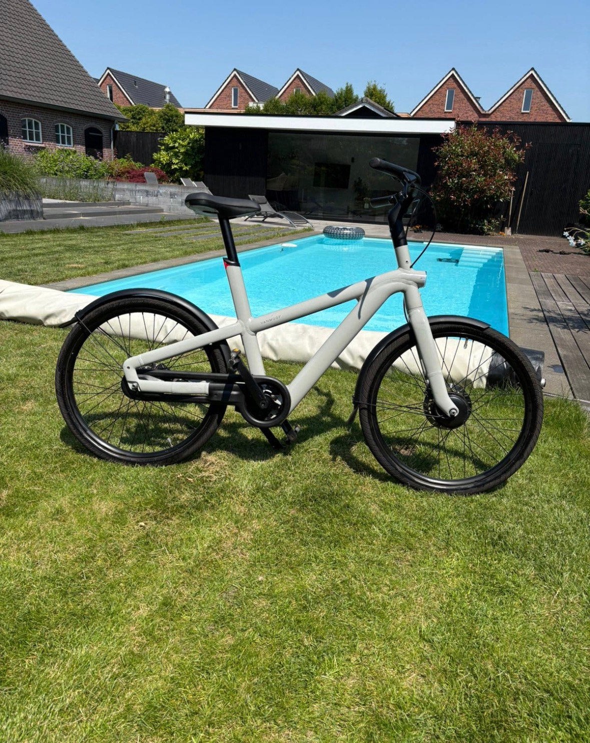 VanMoof A5 | 1.850 km | Toolbox | oplader | Nette staat