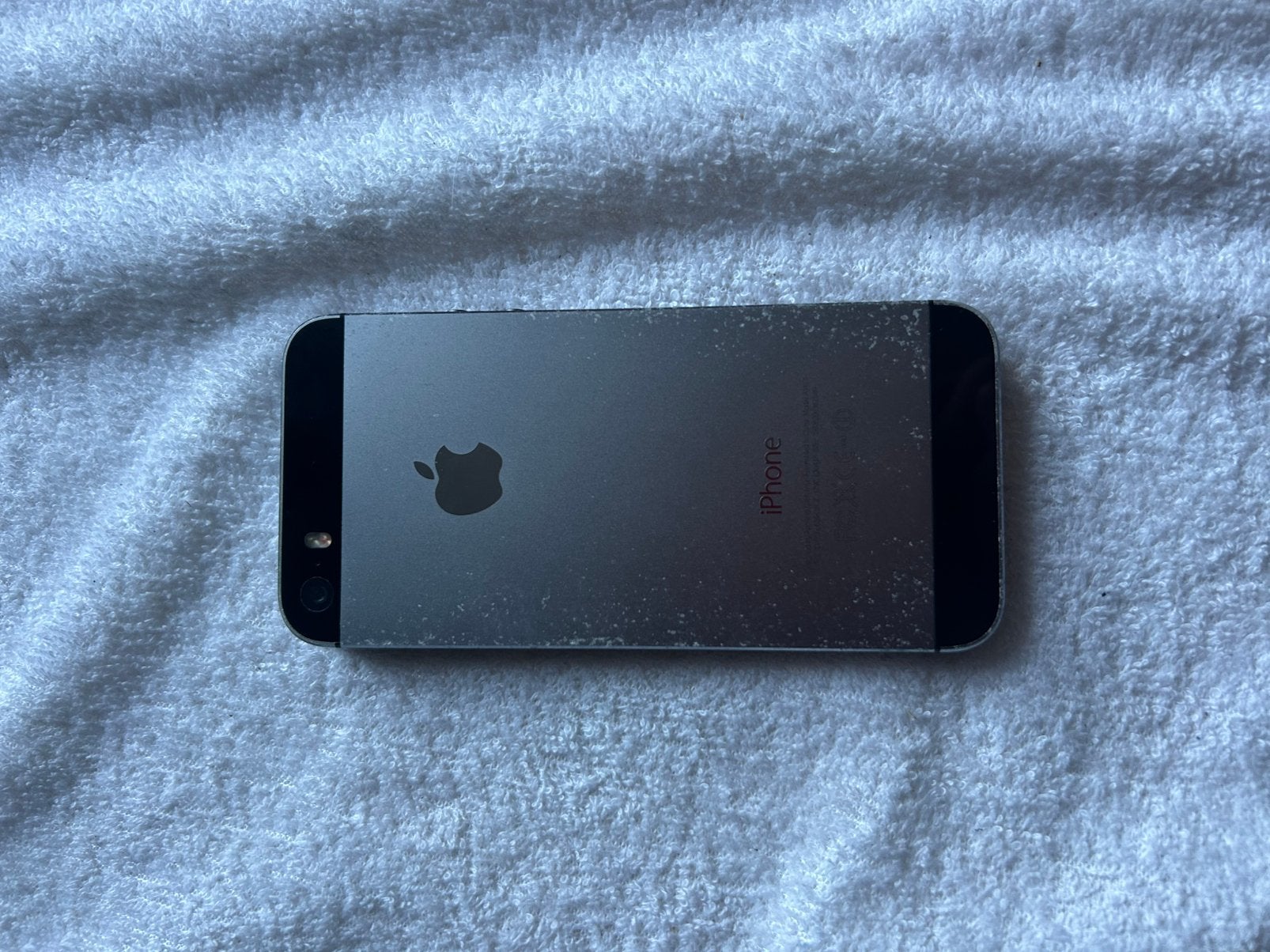 Iphone 5s Zwart met hoesje, Telecommunicatie, Mobiele telefoons | Apple iPhone, IPhone 5, Zwart, Ophalen of Verzenden, Zo goed als nieuw