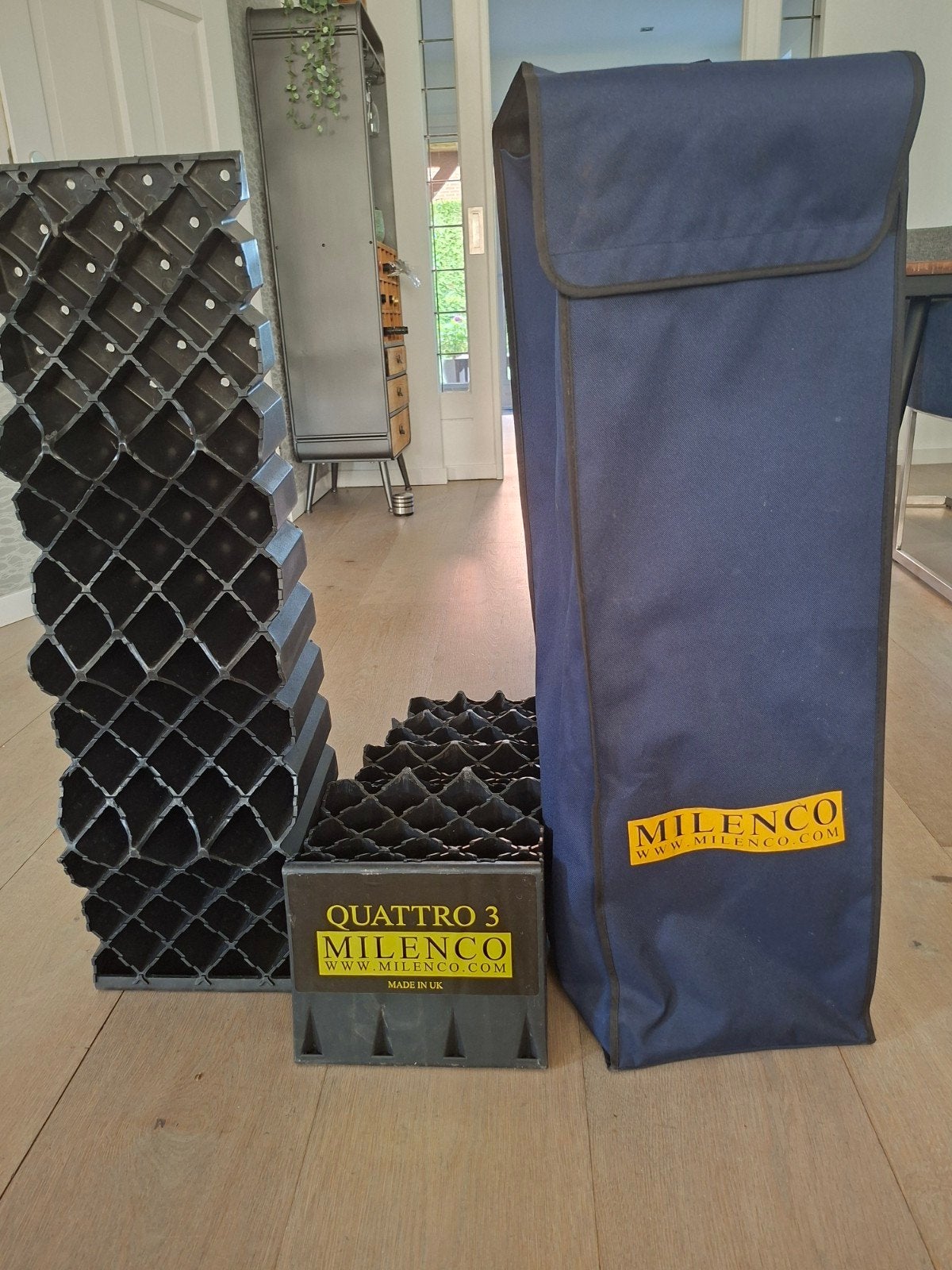 Milenco Quattro 3 oprijplaat, Ophalen, Zo goed als nieuw