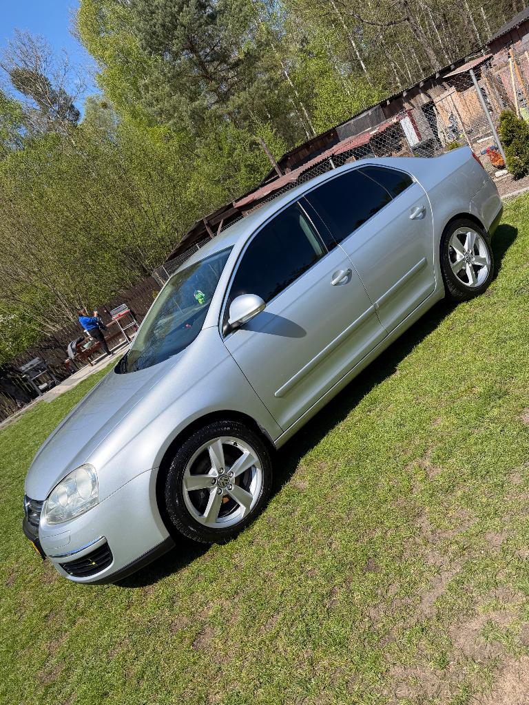 VW Jetta 1.6 FSI, Auto's, Volkswagen, Voorwielaandrijving, Euro 5, 1599 cc, Overige bekleding
