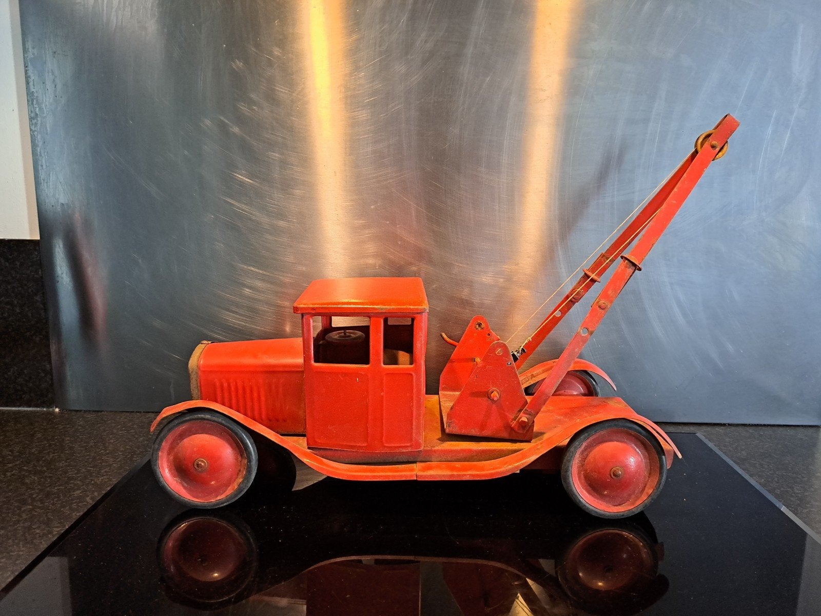 1:8 44CM ANTIEK TRI-ANG ENGLAND KRAANWAGEN SLEEPWAGEN, Antiek en Kunst, Ophalen of Verzenden