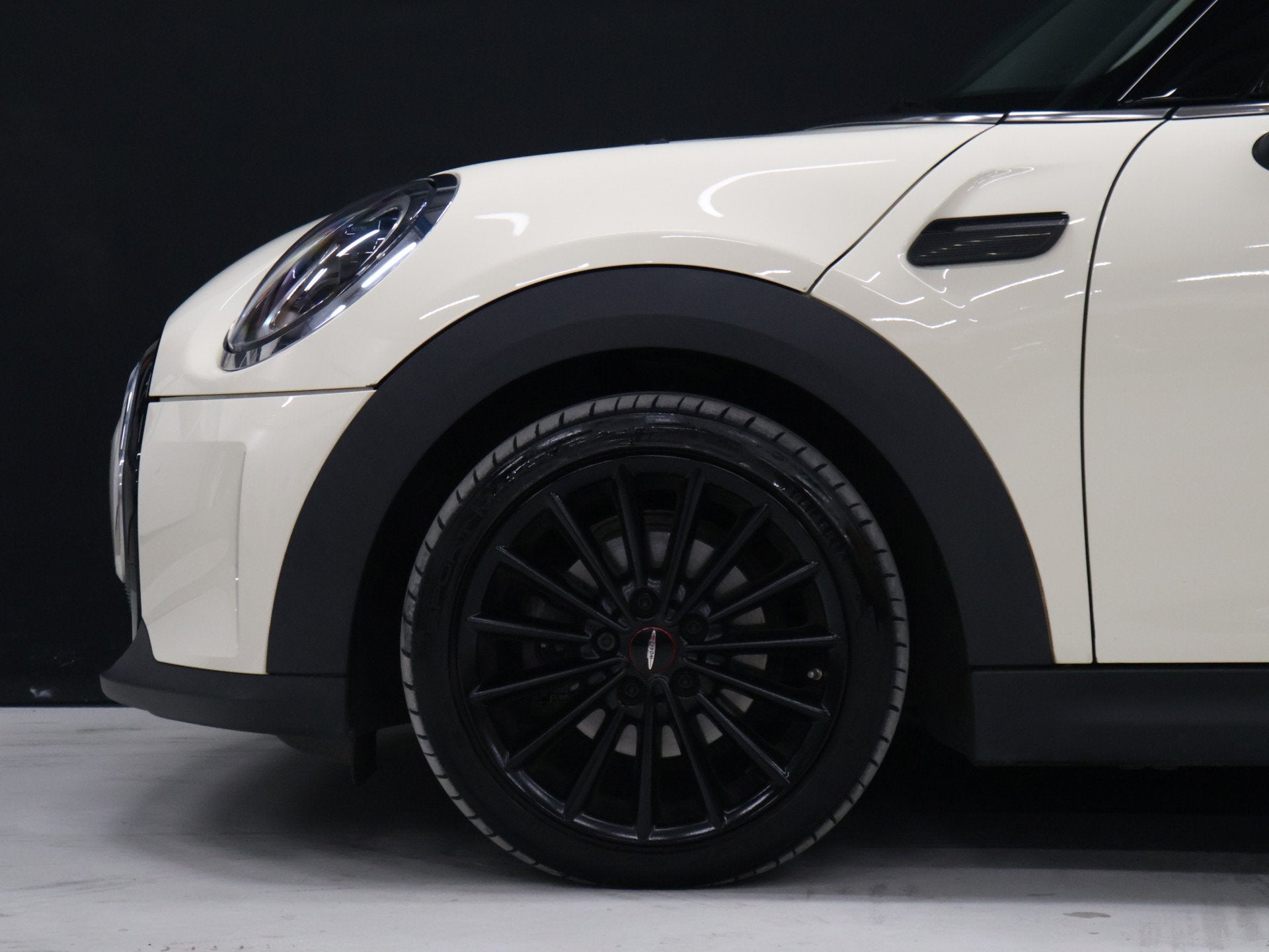 MINI 3-deurs 1.5 One Business Edition [APPLE CARPLAY, JCW VE, Auto's, Dealer onderhouden, Gebruikt, 4 stoelen, Leder en Stof