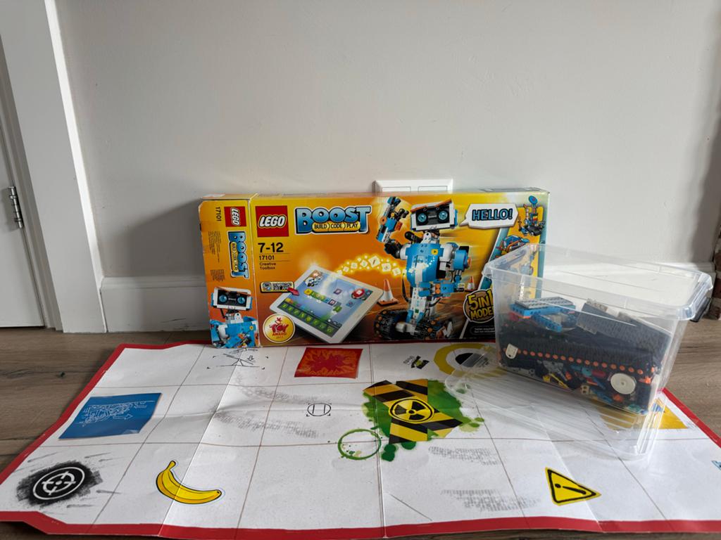 Lego Boost 17101: Interactief 5-in-1 Bouwpakket, Ophalen, Overige thema's, Lego, Zo goed als nieuw