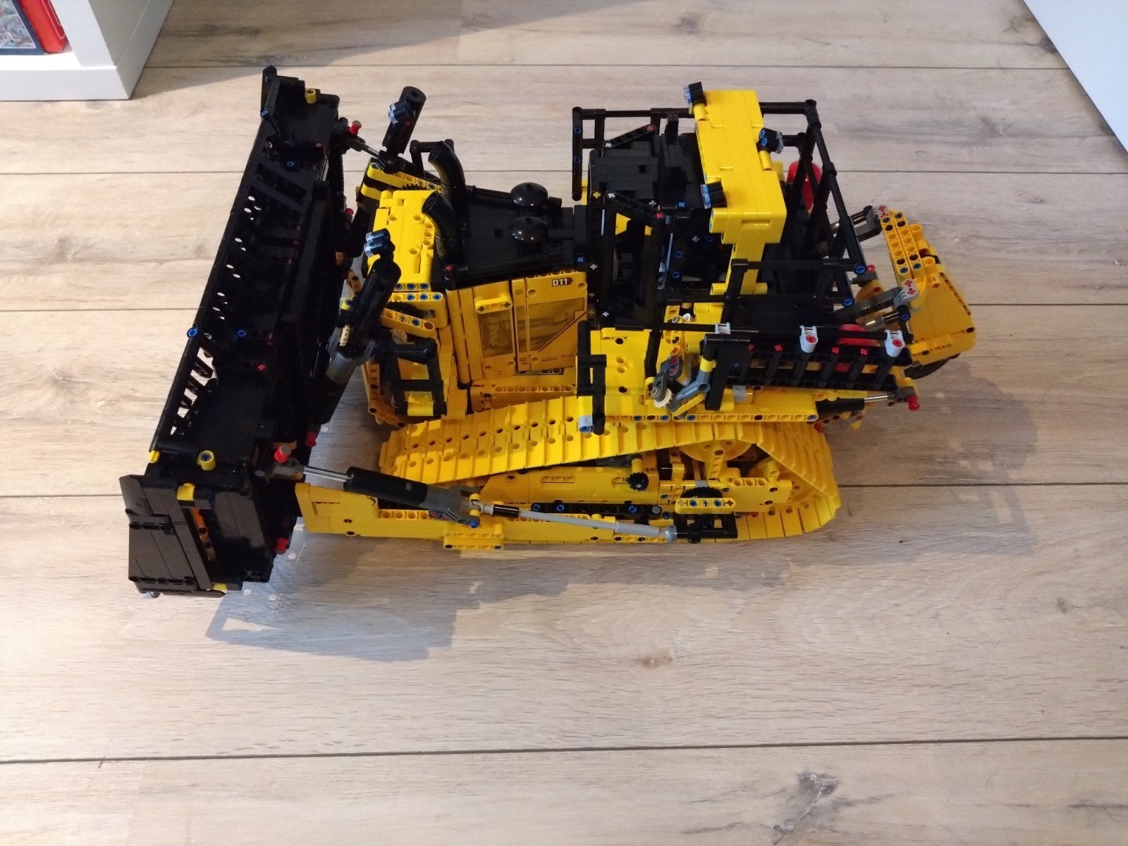 LEGO Technic Cat D11 Bulldozer (42131), Kinderen en Baby's, Ophalen, Zo goed als nieuw