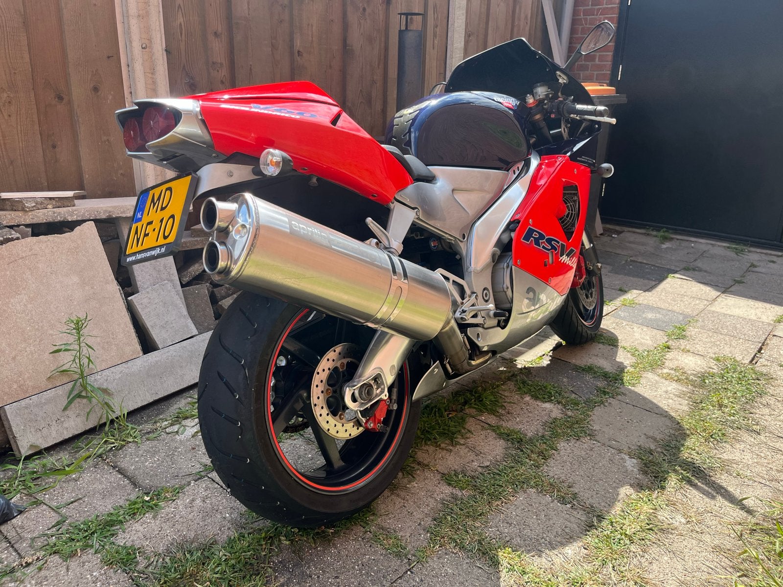 Aprilia RSV Mille met extra buddyseat, Motoren, Gebruikt, Handgeschakeld, Sport, Particulier