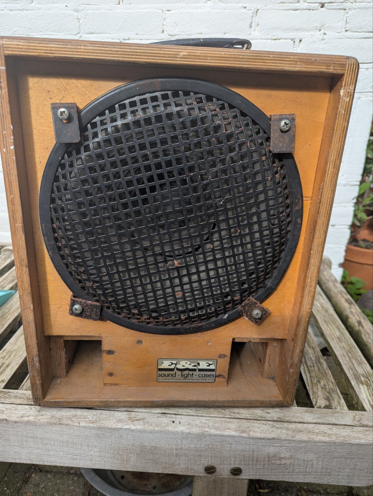 Basbox 15 inch (speakers werken, moeten aangesloten), Ophalen, Gebruikt