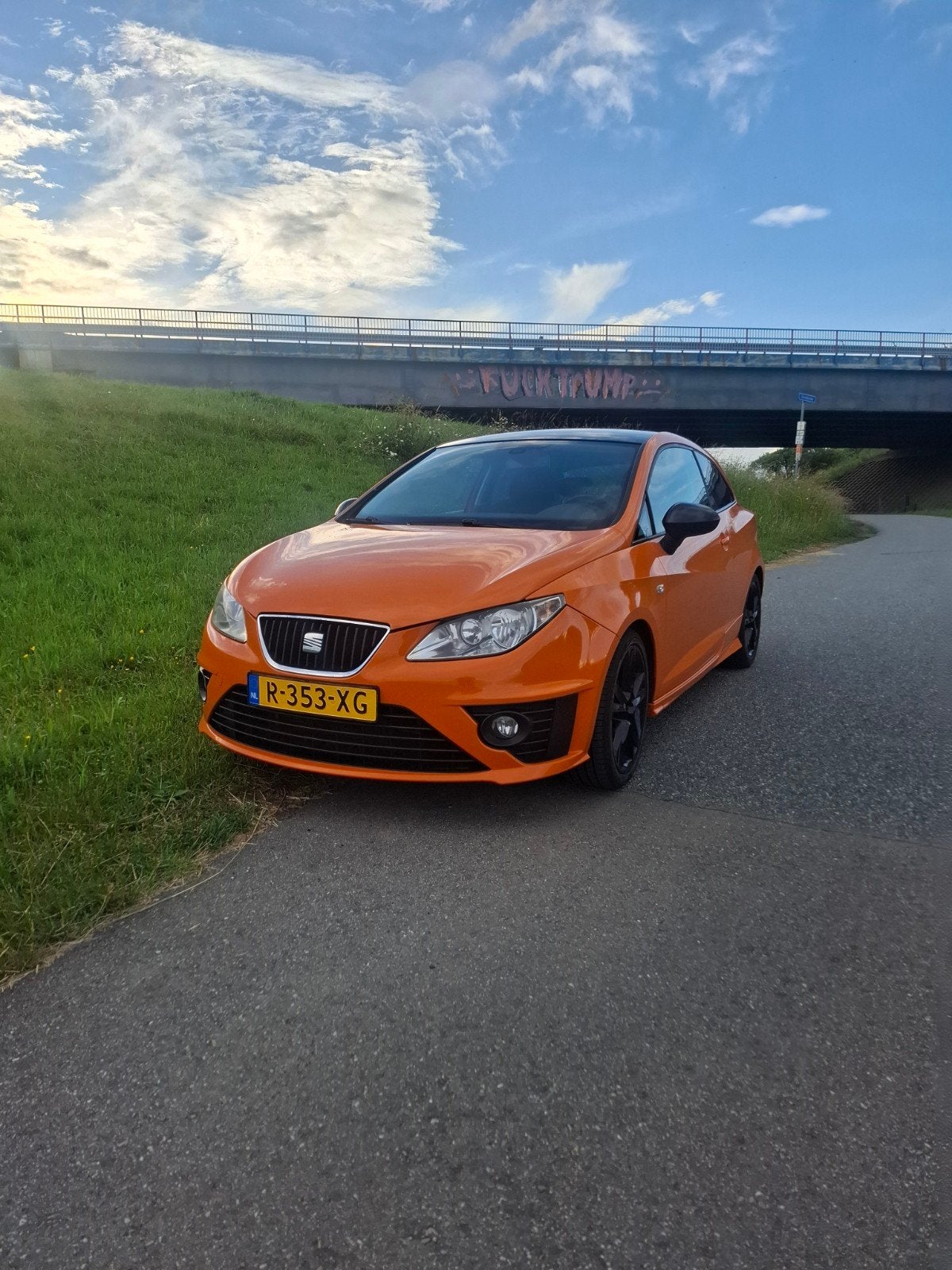 Seat Ibiza 1.6 77KW 3DRS 2010 limited edition, Auto's, Voorwielaandrijving, 40 €/maand, 990 kg, Ibiza