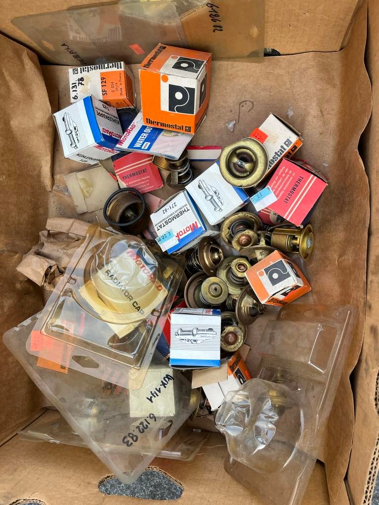 Partij thermostaat oldtimer Ford VW mercedes, Auto-onderdelen, Ophalen, Nieuw, Ford, Nvt