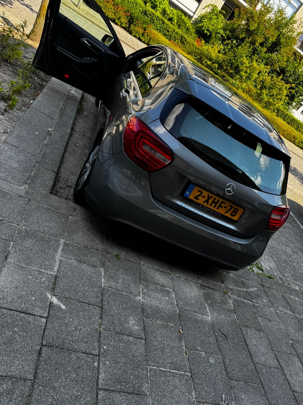 Mercedes-Benz A-Klasse 1.6 A180 Blue EFF AUT 2014 Grijs, Automaat, Bluetooth, Achterwielaandrijving, 4 cilinders