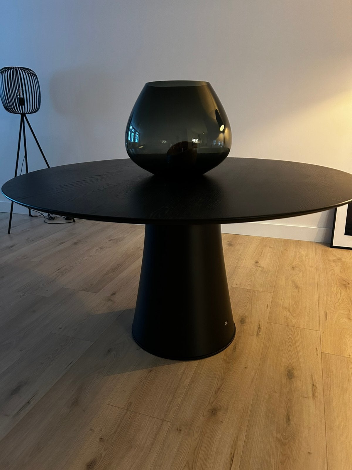 Eettafel Rolf Benz Zwart Eiken Rond 140cm, Huis en Inrichting, Tafels | Eettafels, Ophalen, Zo goed als nieuw, Rond, 100 tot 150 cm