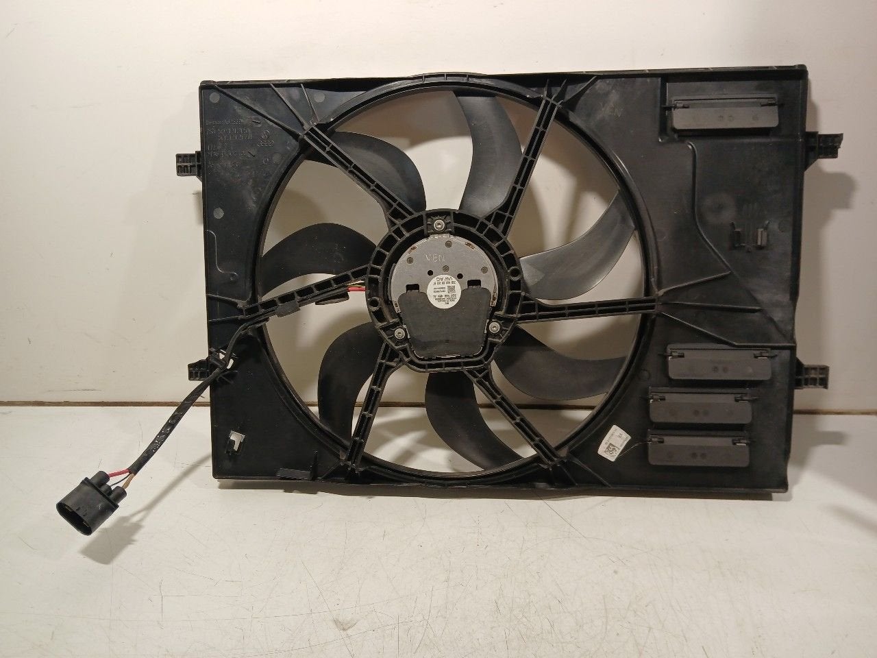 Koelventilatormotor Audi A3, Onderdelen@venauto.nl, Van der Ven Autorecycling B.V., Gebruikt, Ettenseweg 76, 4706 PB Roosendaal, The Netherlands