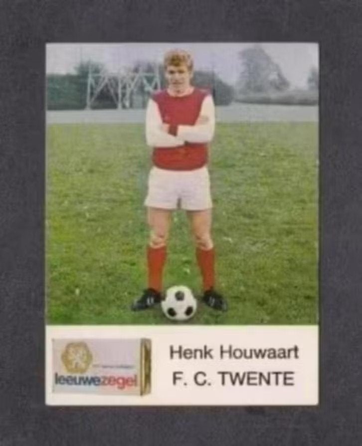 Voetbalplaatje FC Twente Henk Houwaart Reclame Leeuwezegel., Ophalen of Verzenden, 1960 tot 1980, Ongelopen, Sport en Spel