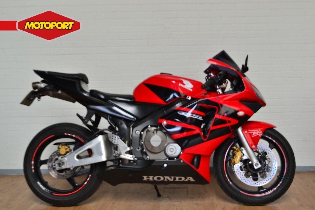 Honda CBR 600 RR ABS (bj 2003), Motoren, Motoren | Honda, Dorneveld 180-184
B-1731  Zellik, BE, Honda Motor Europe, Bedrijf, Super Sport