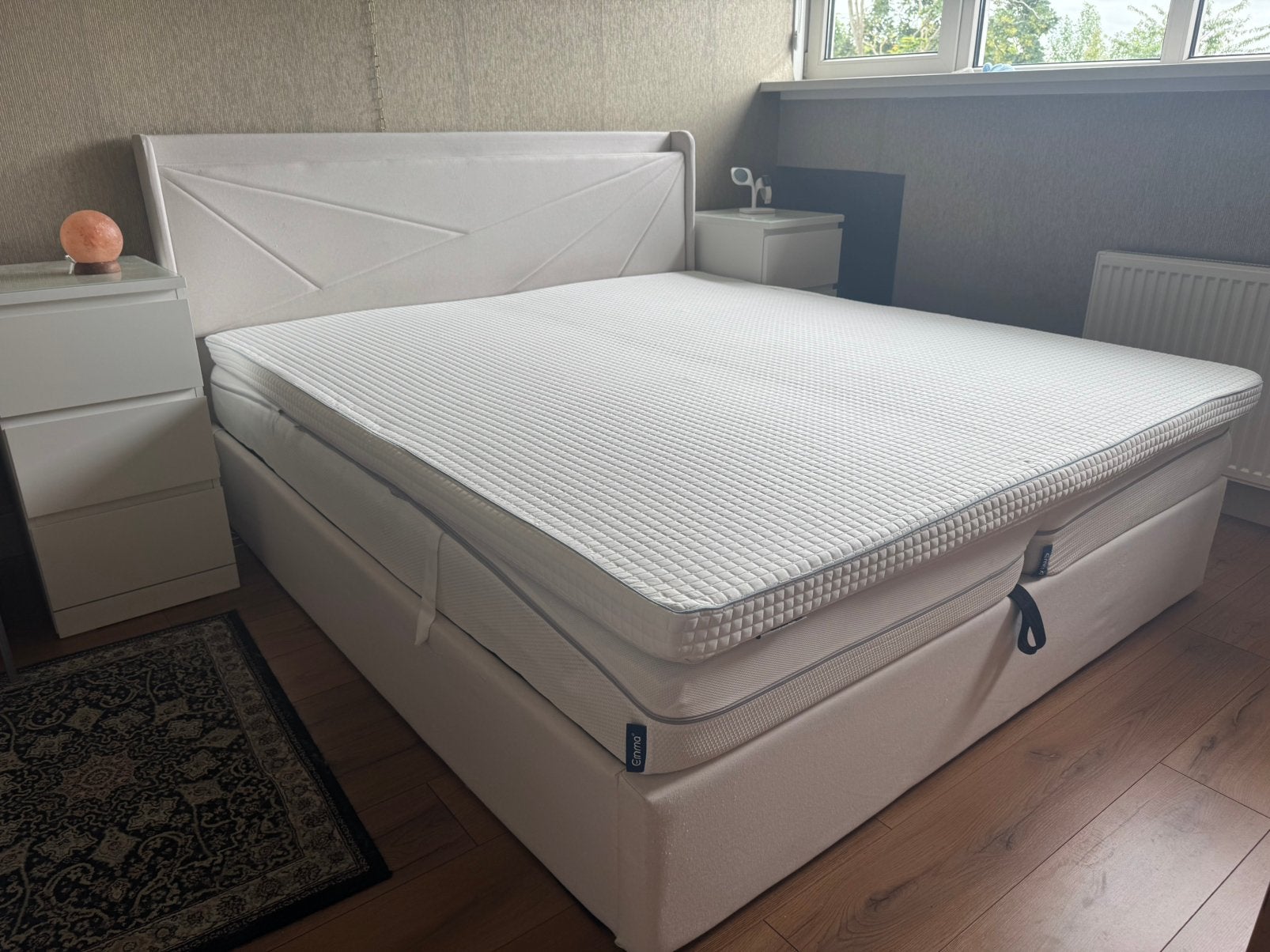 Super King Ottoman opbergbed +Emma matras +IKEA topper €400, Ophalen, Wit, Tweepersoons, Zo goed als nieuw