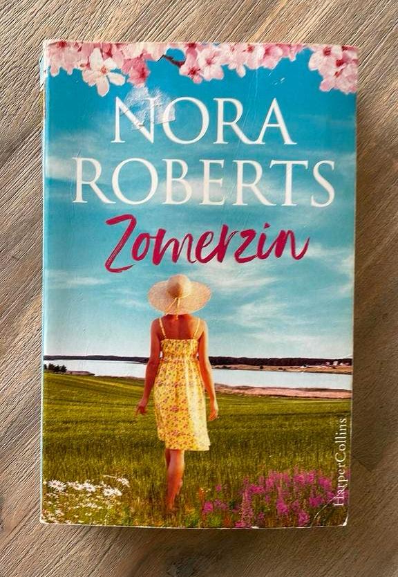 17 romans van Nora Roberts, Jill Mansell & Katie Fforde, Boeken, Ophalen of Verzenden, Gelezen