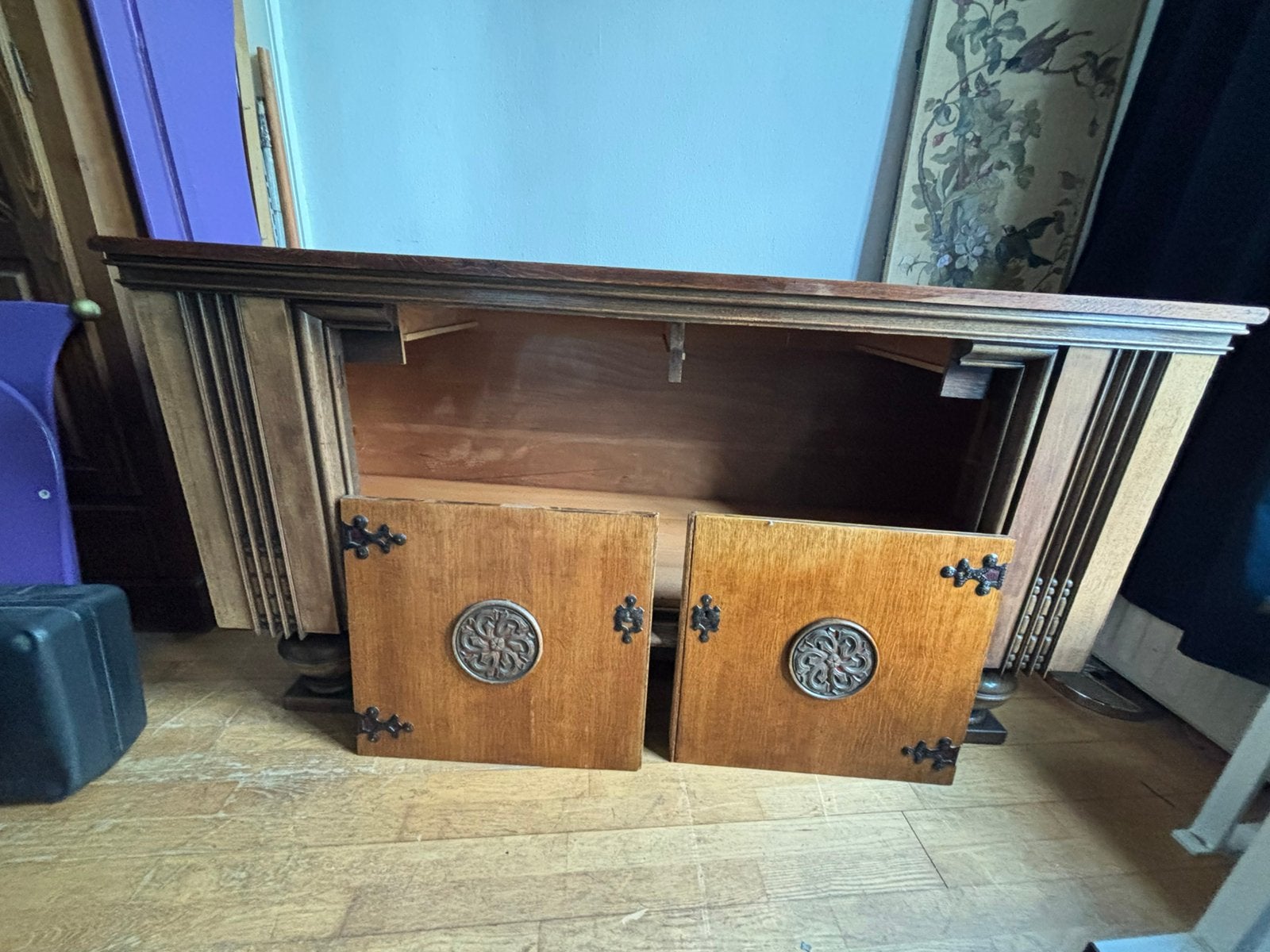 Klus dressoir (GRATIS), Ophalen of Verzenden, Zo goed als nieuw, 25 tot 50 cm