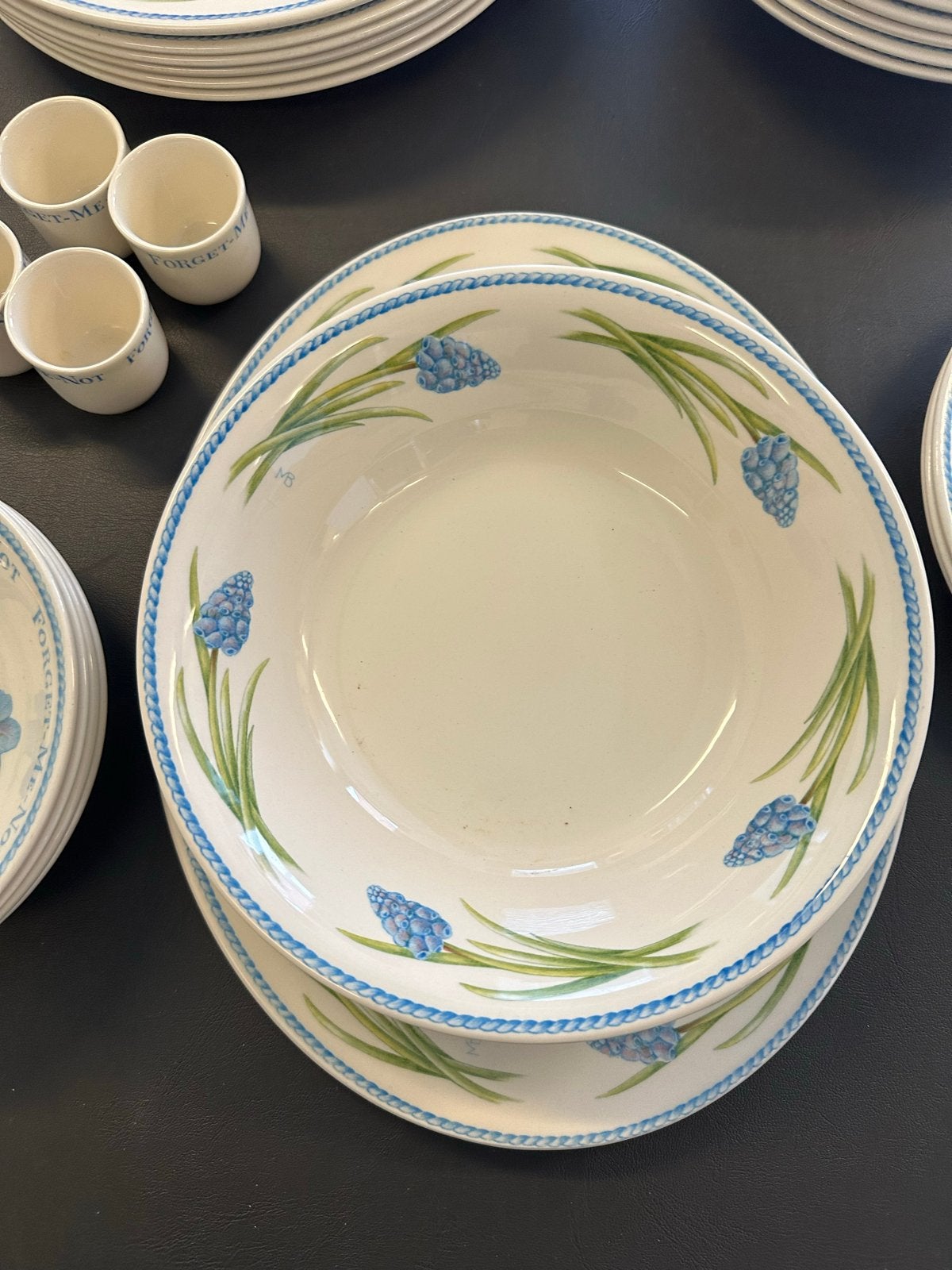 Compleet servies Royal Stafford Libelle Forget-me-not, Ophalen, Keramiek, Landelijk/Boerenbont, Zo goed als nieuw