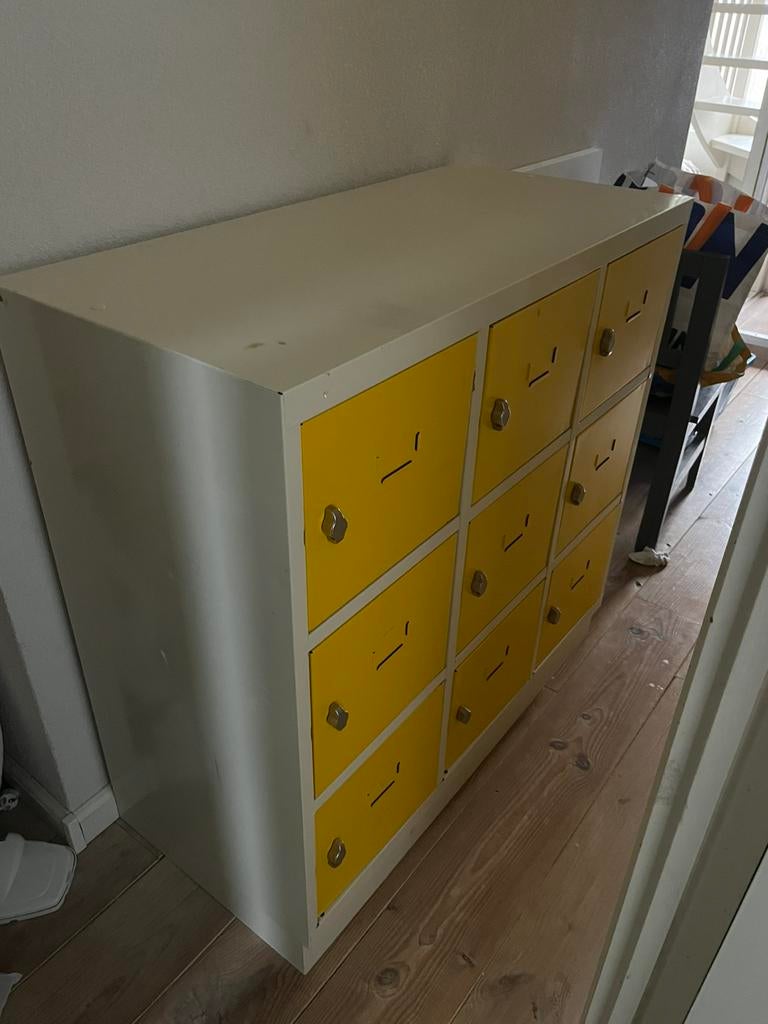 Vintage lockerkast wit-geel, Huis en Inrichting, Kasten | Lockerkasten, Ophalen, Gebruikt