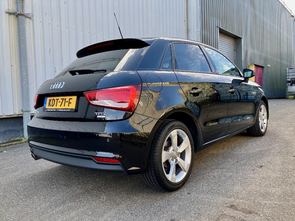 Audi A1 1.0 TFSI - 28.000 km - PANO*XENON*KLIMA*STOELVER*PDC, Auto's, Audi, Voorwielaandrijving, 95 pk, Leder en Stof, Zwart