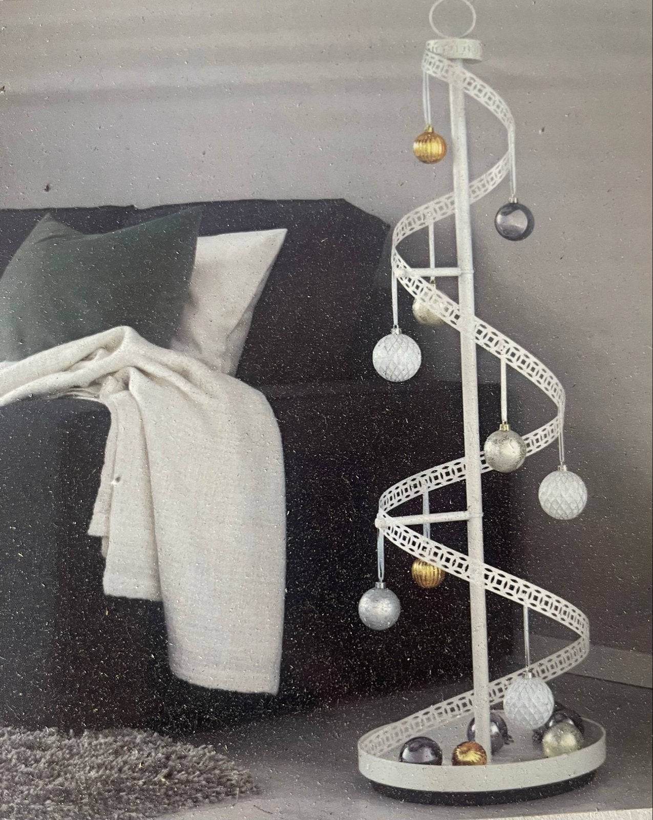 Ikea Vinter kerstboom / sierstandaard 2016 wit metaal, Diversen, Ophalen, Zo goed als nieuw