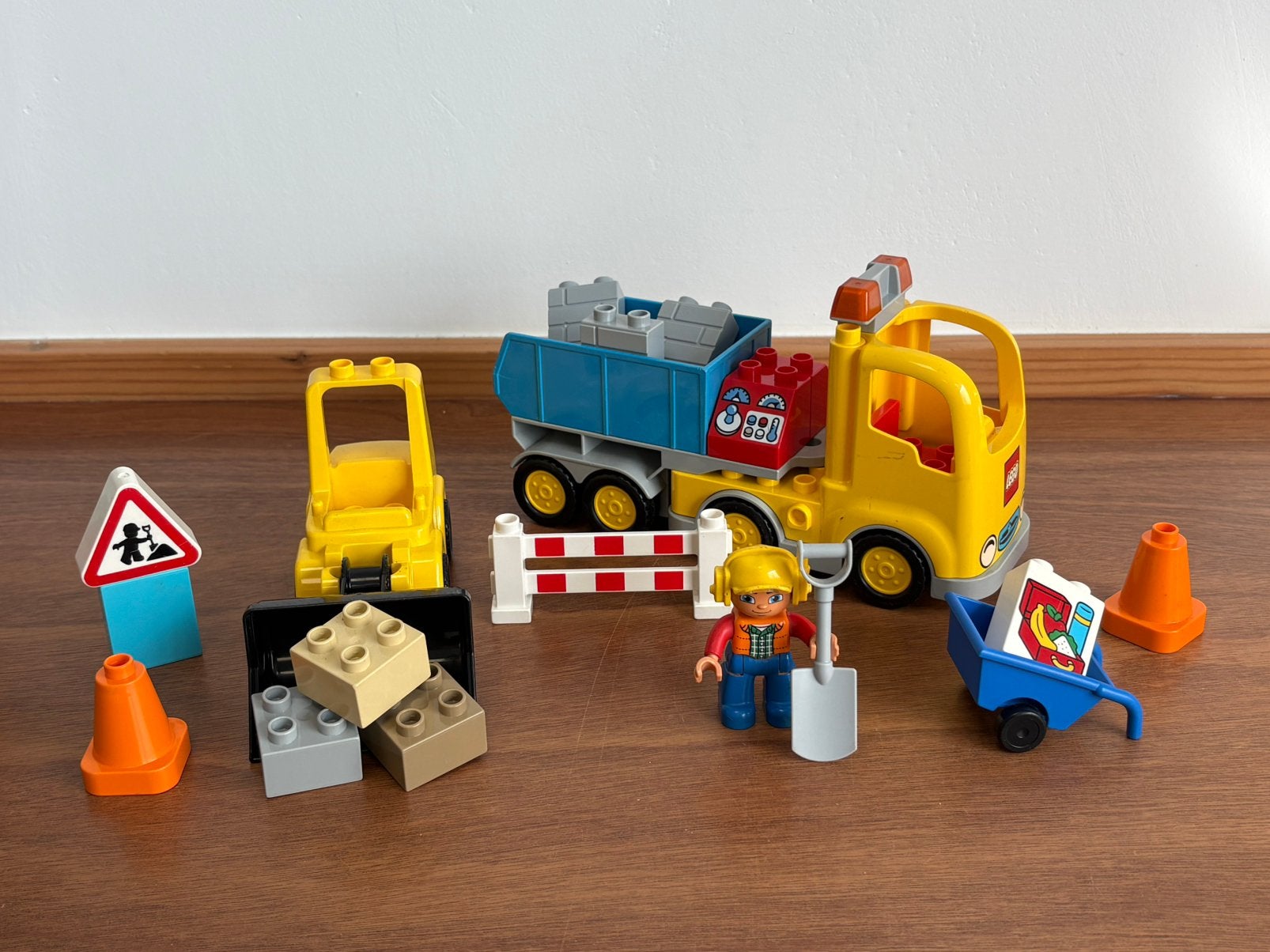 Duplo bouwplaats met vrachtwagen shovel enz, Ophalen of Verzenden, Zo goed als nieuw, Complete set, Duplo