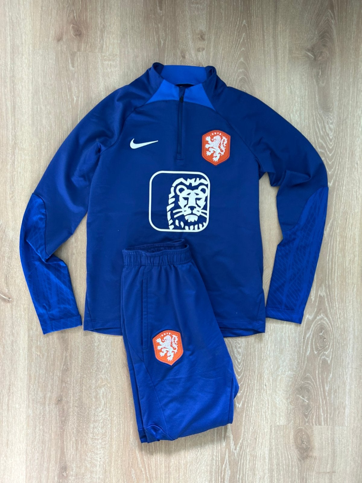 Nederlands elftal trainingspak Nike 22/23 Maat 147-158, Jongen of Meisje, Sport- of Zwemkleding, Ophalen of Verzenden, Zo goed als nieuw