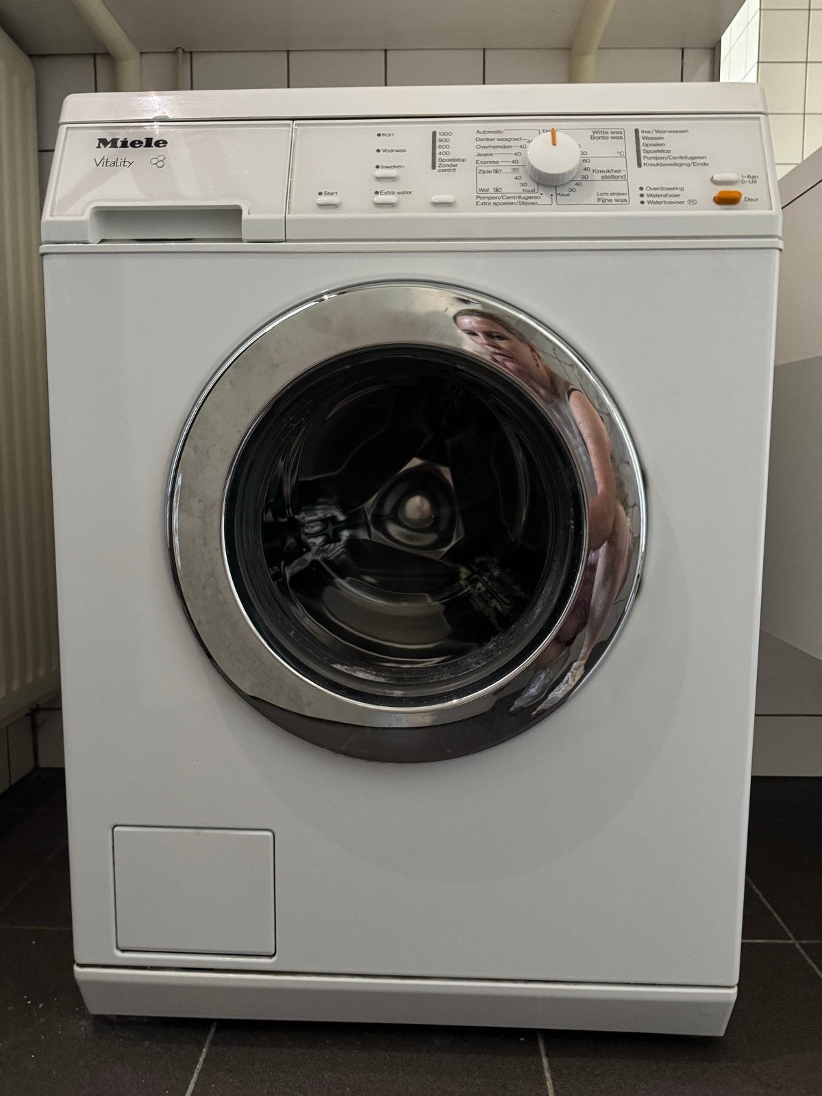 Miele Vitality wasmachine - Werkt nog goed, Ophalen, Gebruikt, Voorlader, 85 tot 90 cm