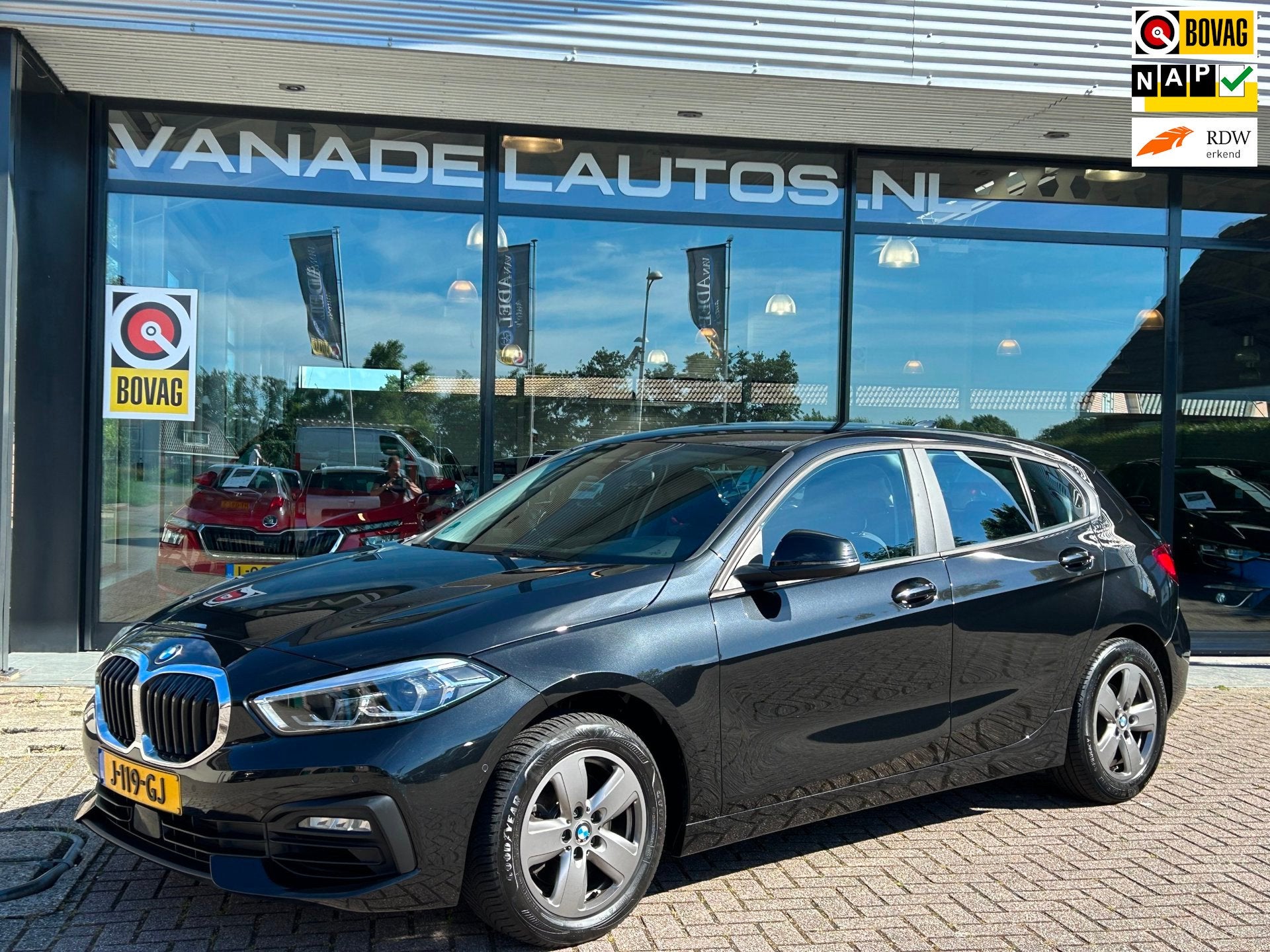 BMW 1-serie 118i Executive Edition Navi Camera LED Clima NL-, Auto's, BMW, Stof, Gebruikt, Zwart, Origineel Nederlands