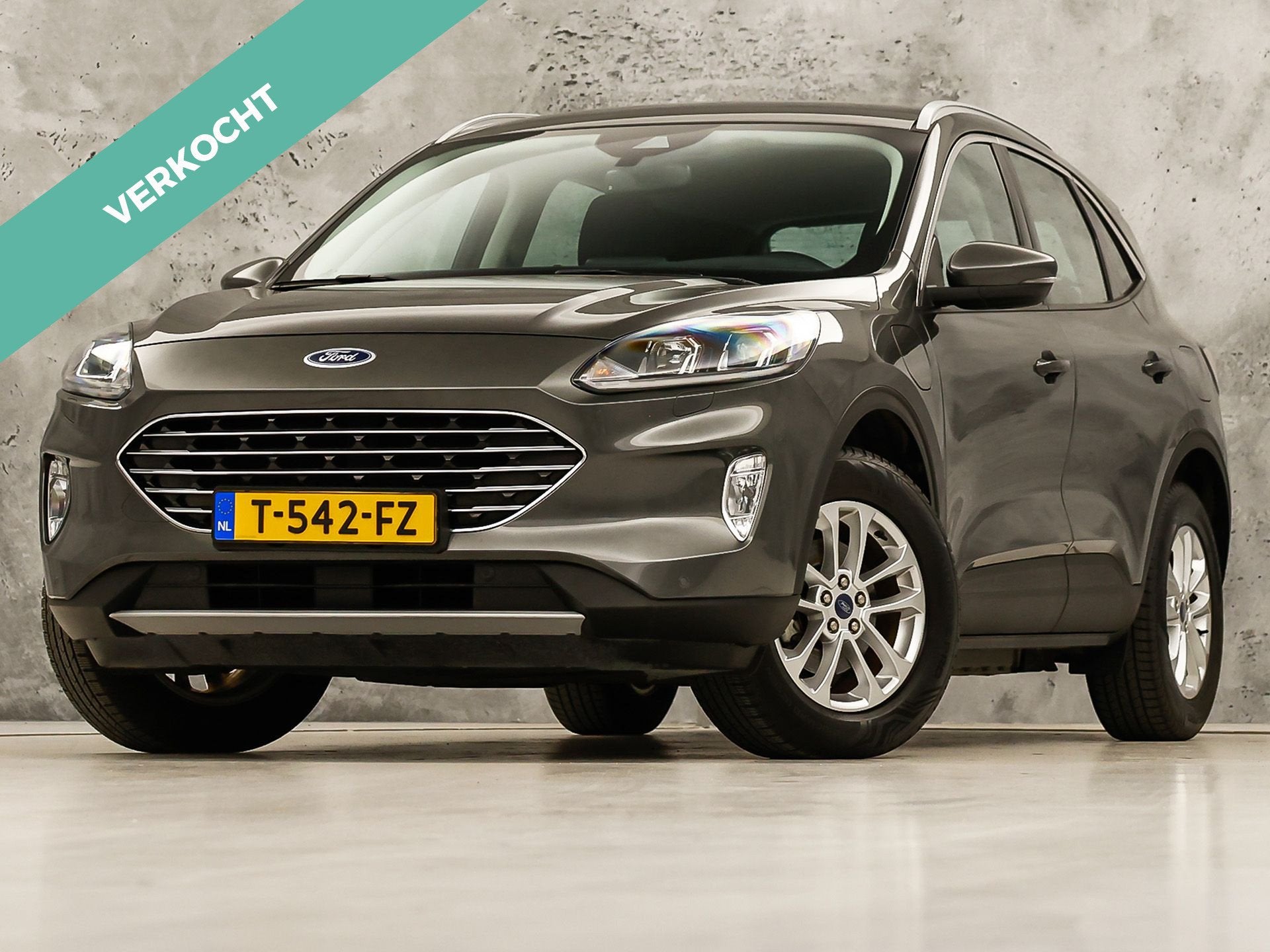 Ford Kuga 2.5 PHEV Titanium X 225Pk Automaat (VIRTUAL COCKPI, Auto's, 12 maanden, Gebruikt, 4 cilinders, Leder en Stof