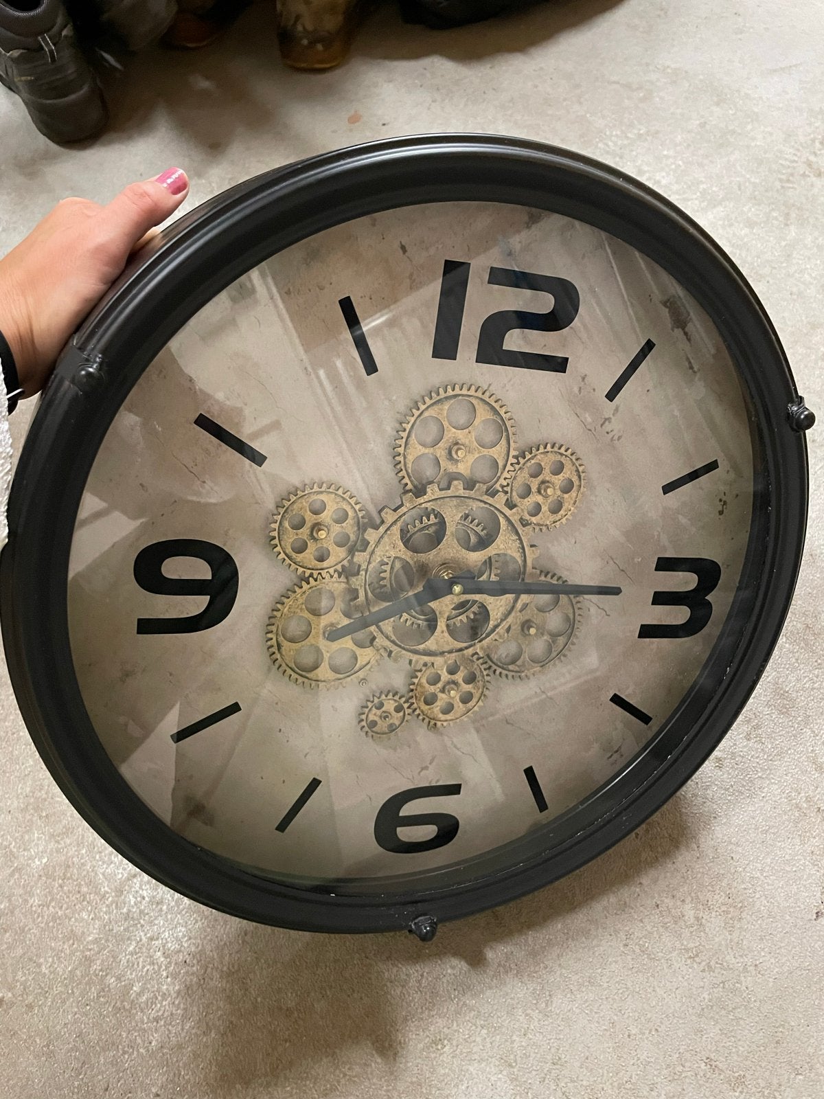 Grote wandklok met zichtbaar uurwerk en tandwielen, Ophalen, Analoog, Werkt op batterijen, Industrieel