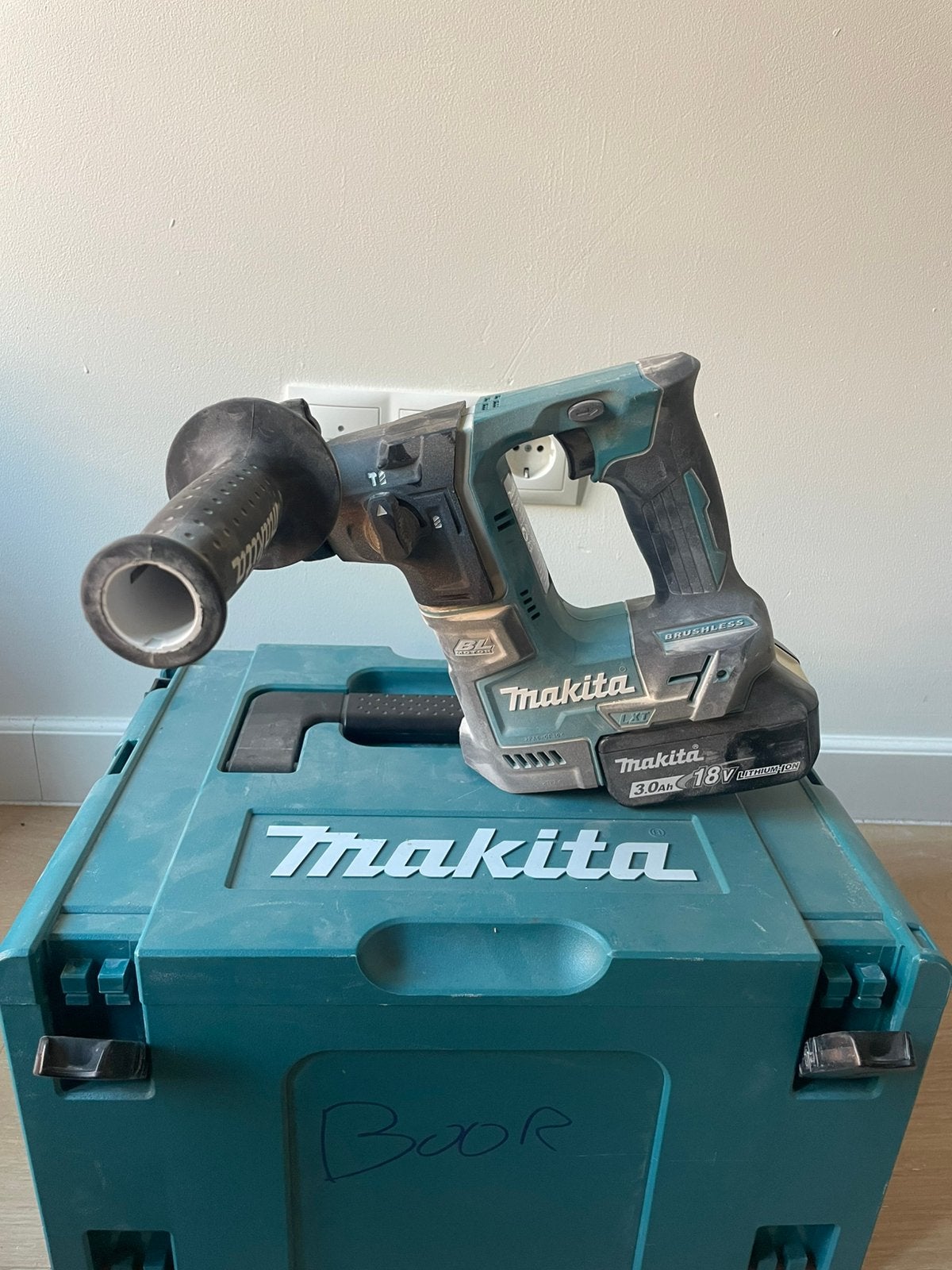 Makita sds boormachine 18v met accu en mbox, Ophalen, Zo goed als nieuw, Boormachine