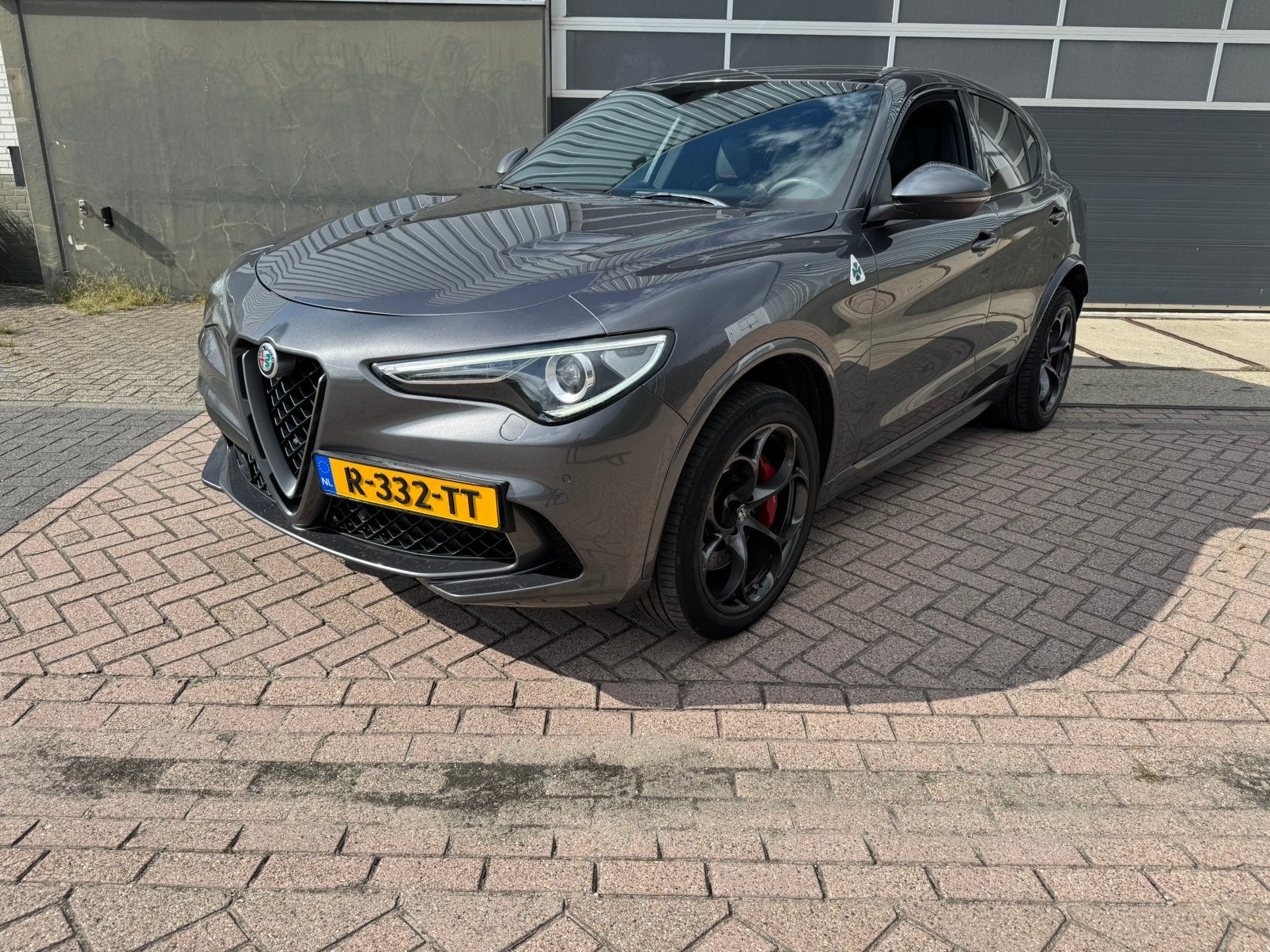 Alfa Romeo Stelvio 2.9 V6 510pk AT AWD 2018 Grijs, Auto's, Automaat, 2891 cc, 510 pk, 11 km/l