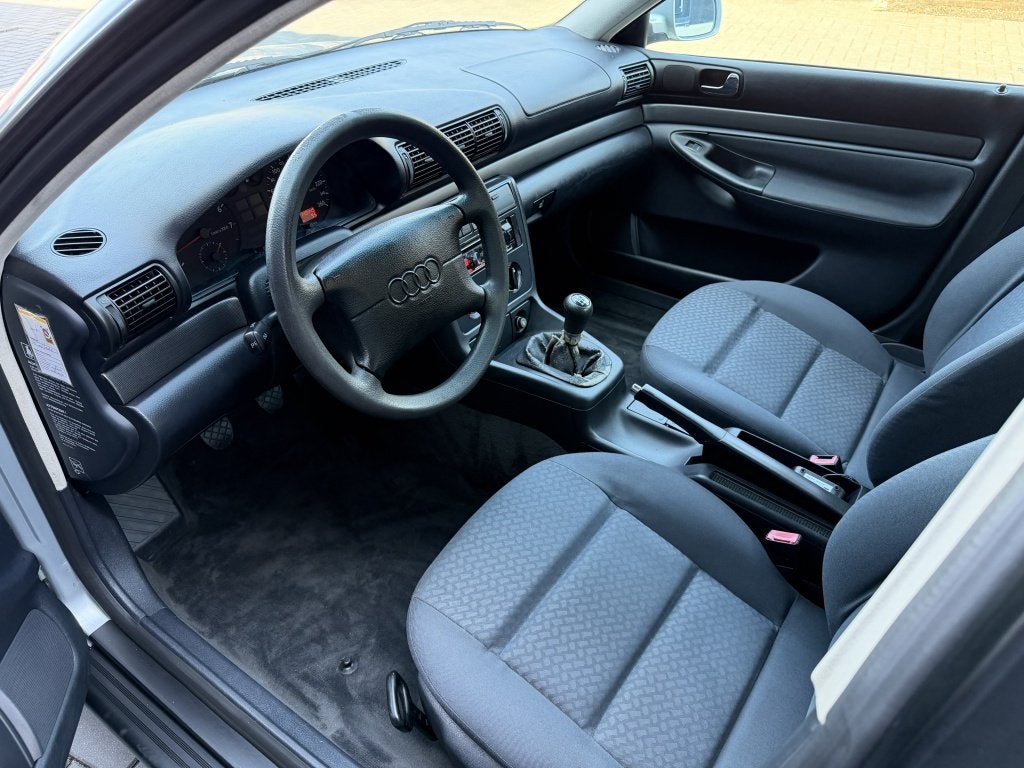 Audi A4 Limousine 1.6 GRIJS| 1996| ZEER NETJES| APK| 149DKM, foto 9