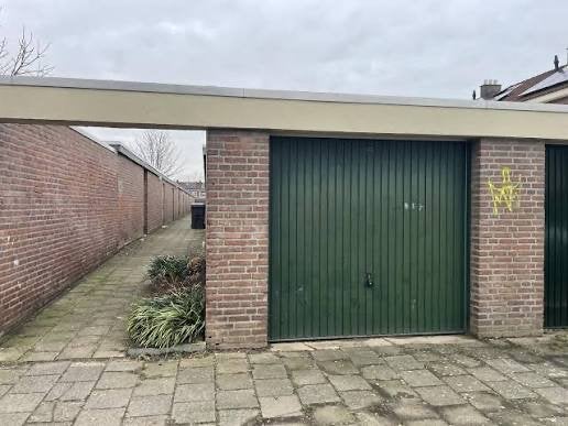 TE HUUR GEZOCHT: Garagebox Gouda, Huizen en Kamers, Kamers te huur