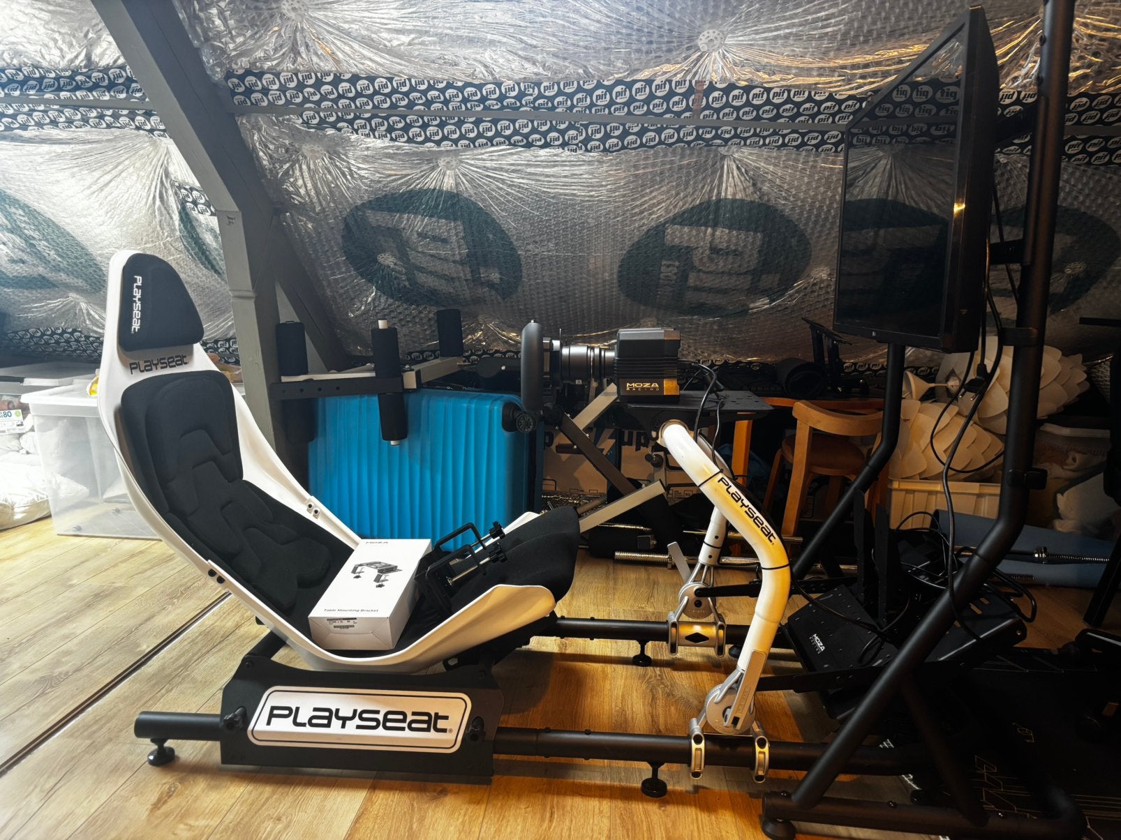 Complete MOZA R5 F1 Sim setup Playseat Formula Instinct + TV, Ophalen