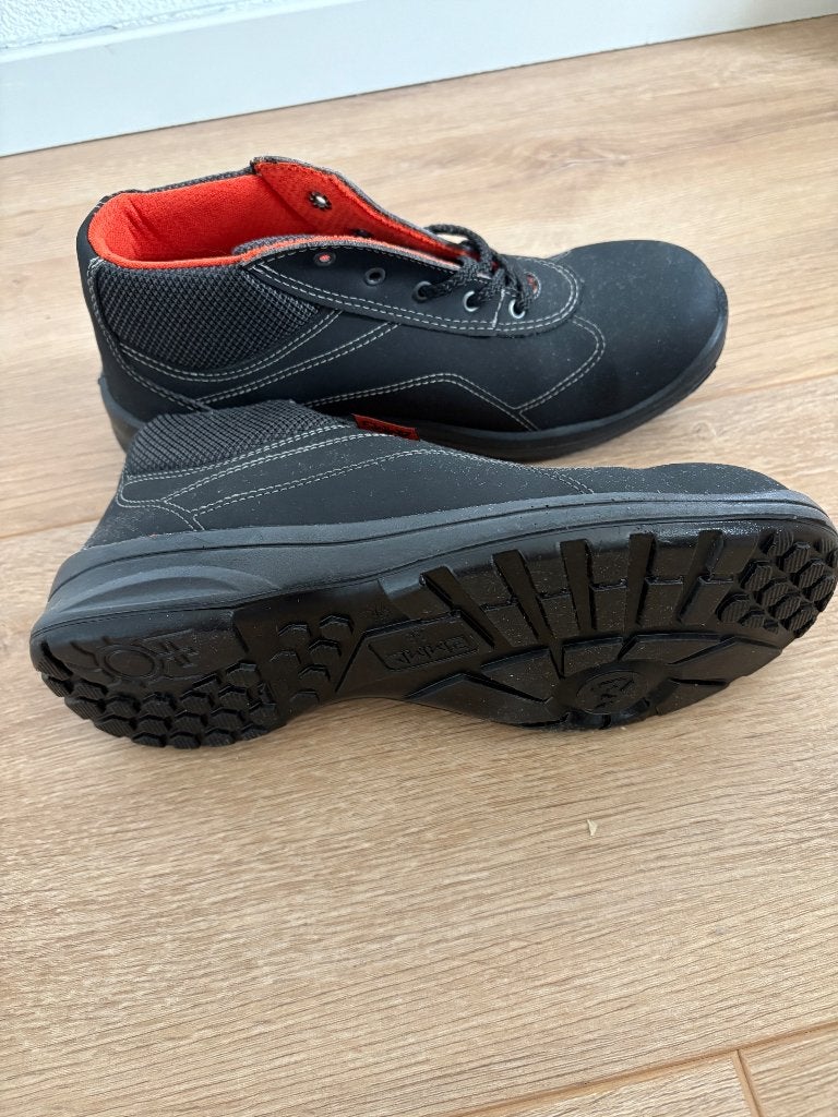 Werkschoenen merk Emma Dames maat 38, Ophalen, Nieuw
