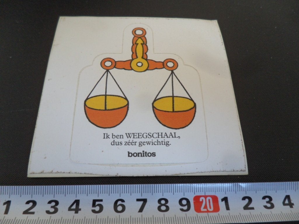 sticker BONITOS Ik ben weegschaal dus zéér gewichtig, Ophalen, Zo goed als nieuw