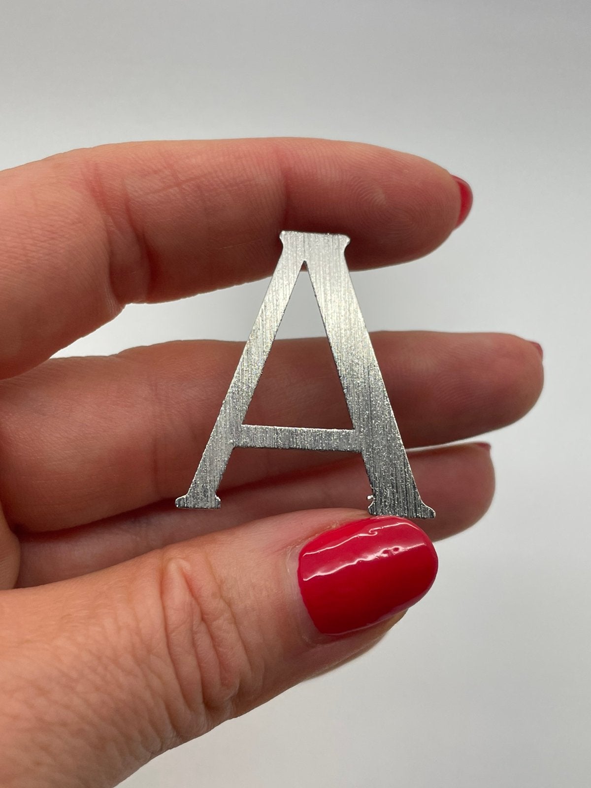 E512 Prachtige zilveren broche letter A, Ophalen of Verzenden, Zilver, Broche