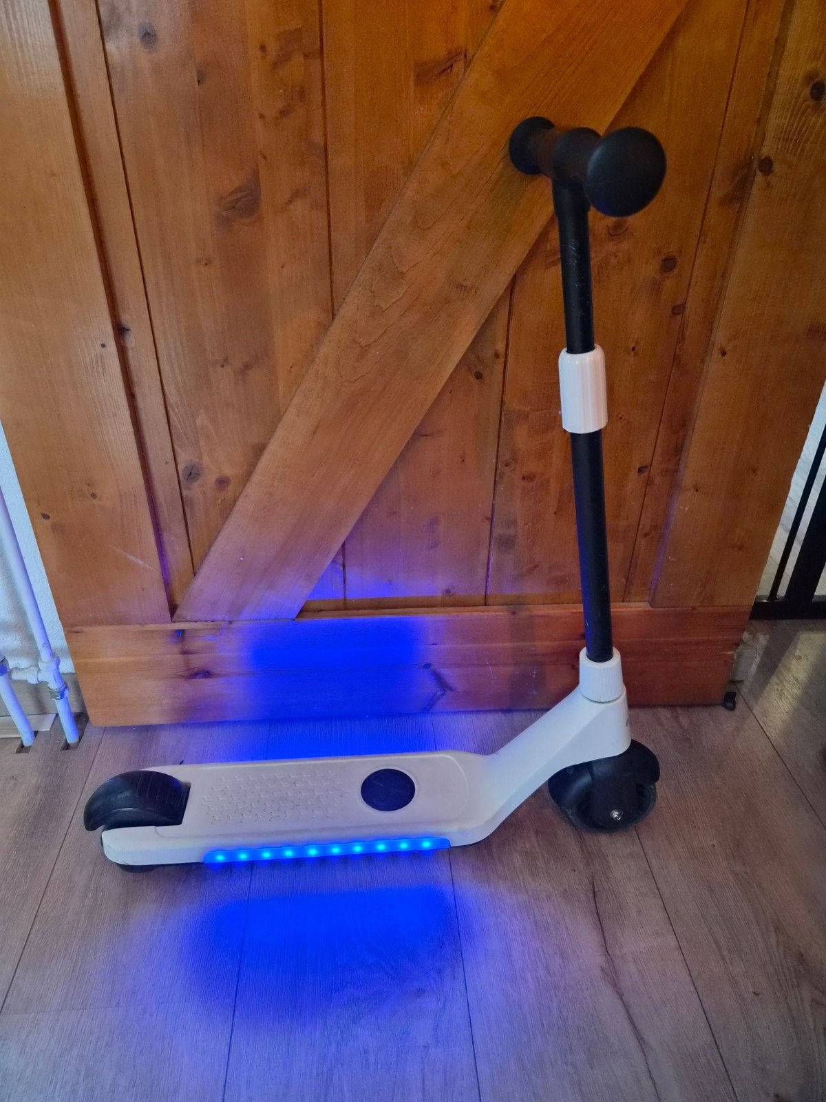 Denver Elektrische Step Kinderen 6km/u - LED Verlichting - 6, Fietsen en Brommers, Ophalen, Zo goed als nieuw, Elektrische step (E-scooter)