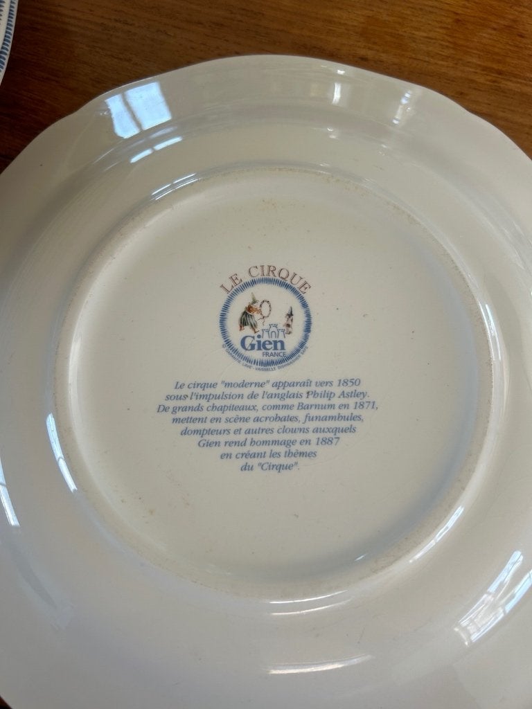9 borden en 1 schaal Le Cirque, Gien, Ophalen, Overige merken, Vintage, Porselein