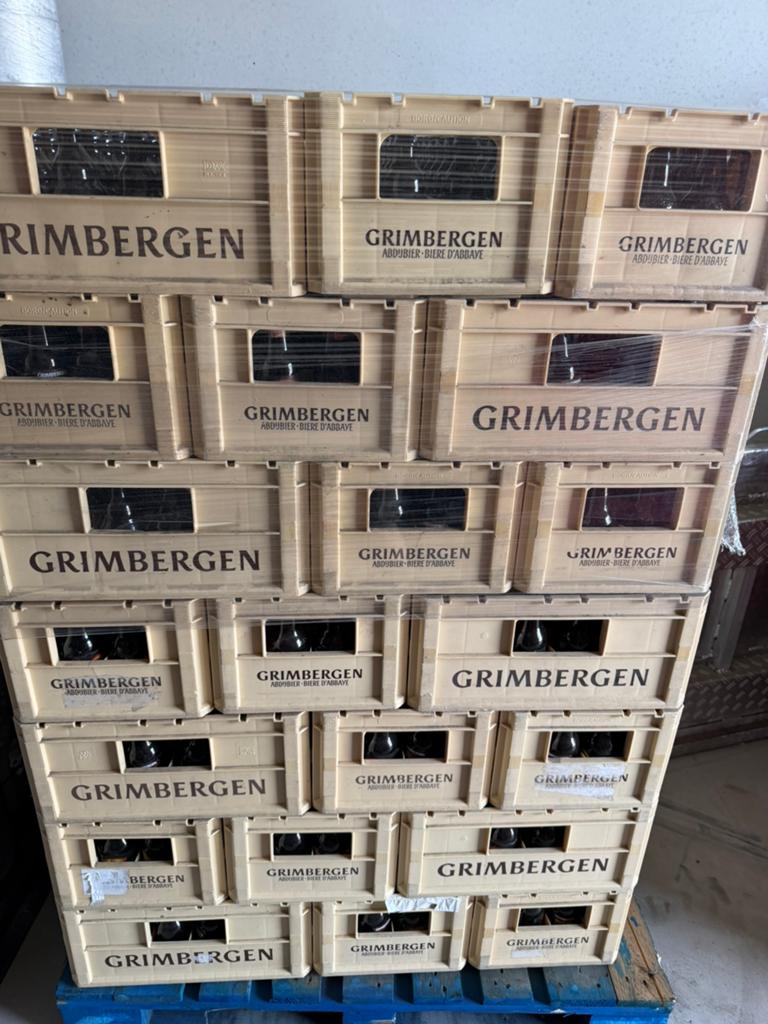 Oude Bierkratten met lege flessen, Doe-het-zelf en Verbouw, Kratten en Dozen, Ophalen of Verzenden, Zo goed als nieuw, Doos, Minder dan 35 cm