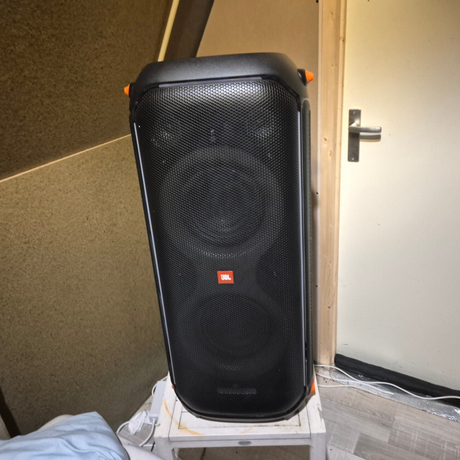 2 jbl partybox 710 tekoop per stuk 400 2 voor 700 prijs vast