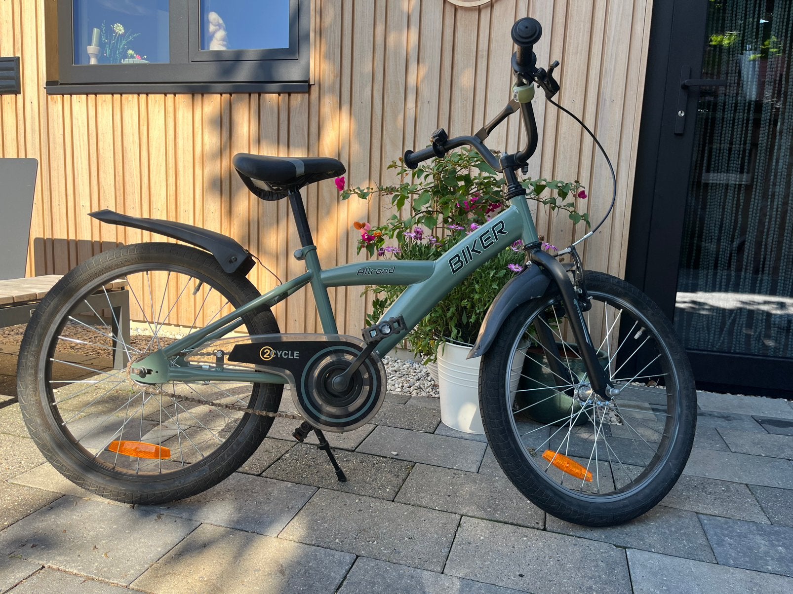 Jongensfiets 20inch - 2cycle biker - groen / zwart, Ophalen, Terugtraprem, 20 inch, Handrem