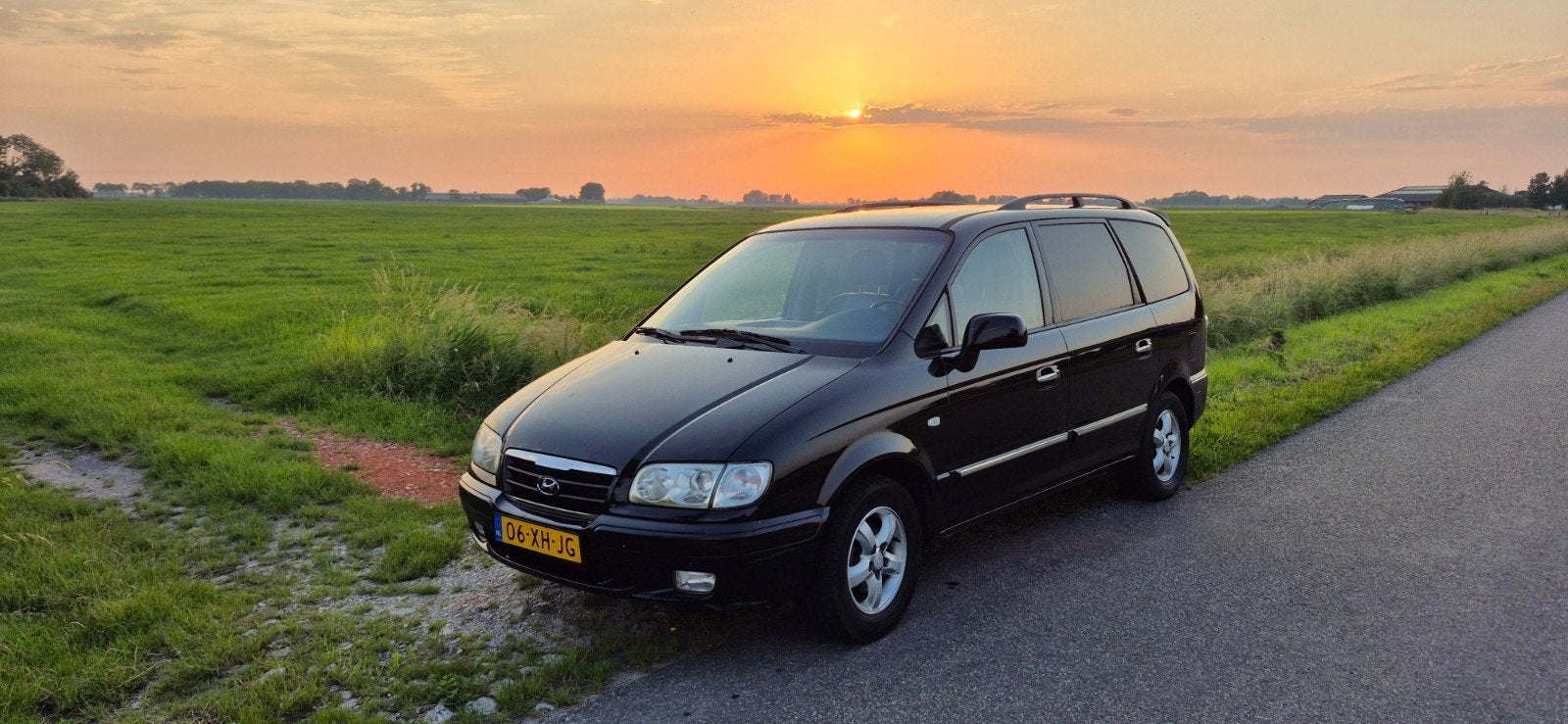 Mooie 7-zitter Hyundai Trajet 2.0 Cvvt 2007 Zwart, Auto's, Hyundai, Particulier, Trajet, Benzine, D, MPV, Handgeschakeld, Origineel Nederlands